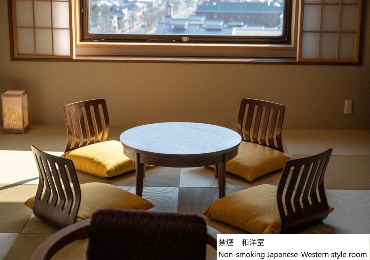 Room with Tatami Area - Photo 9