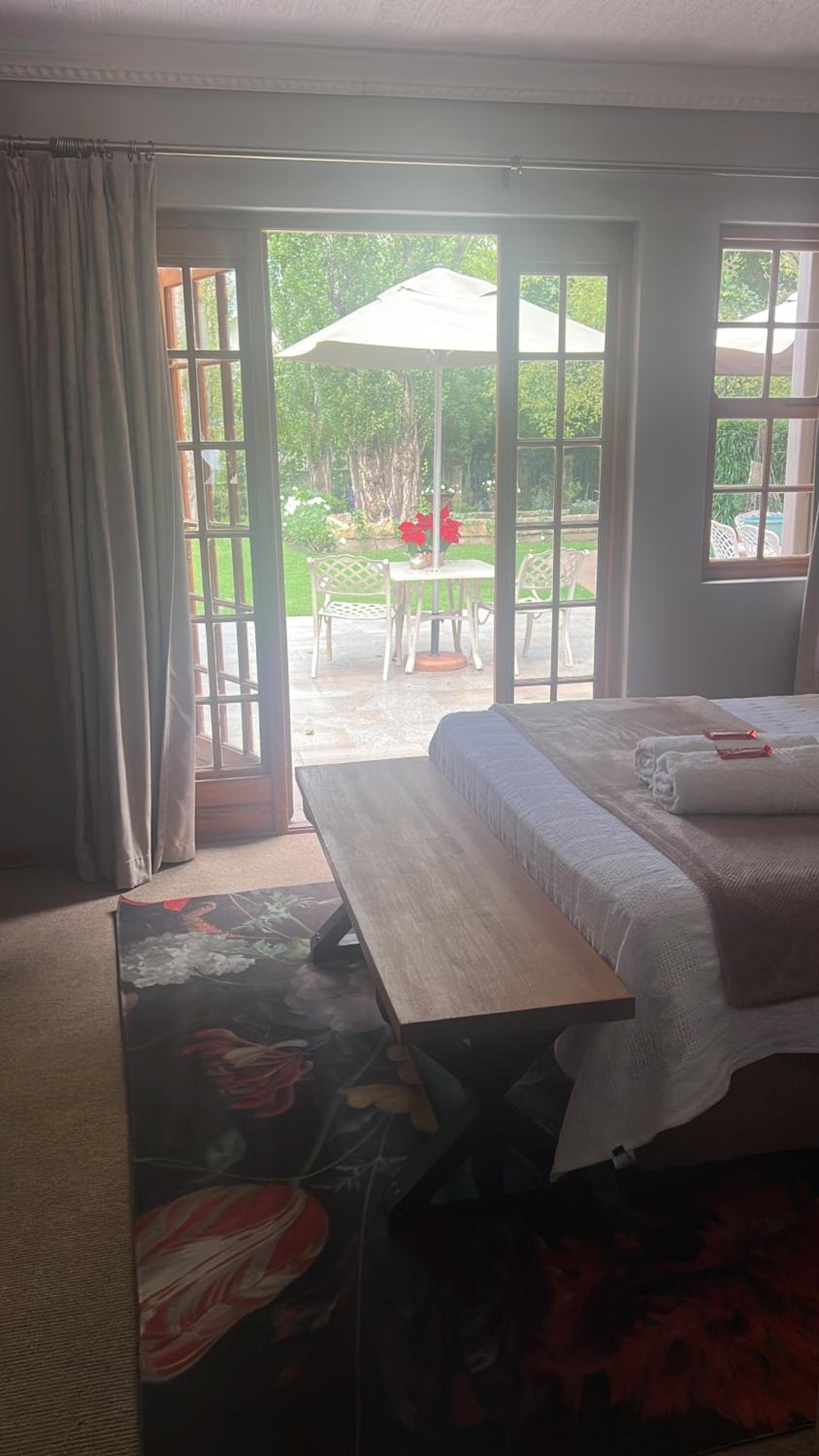 Double Room - Photo 5