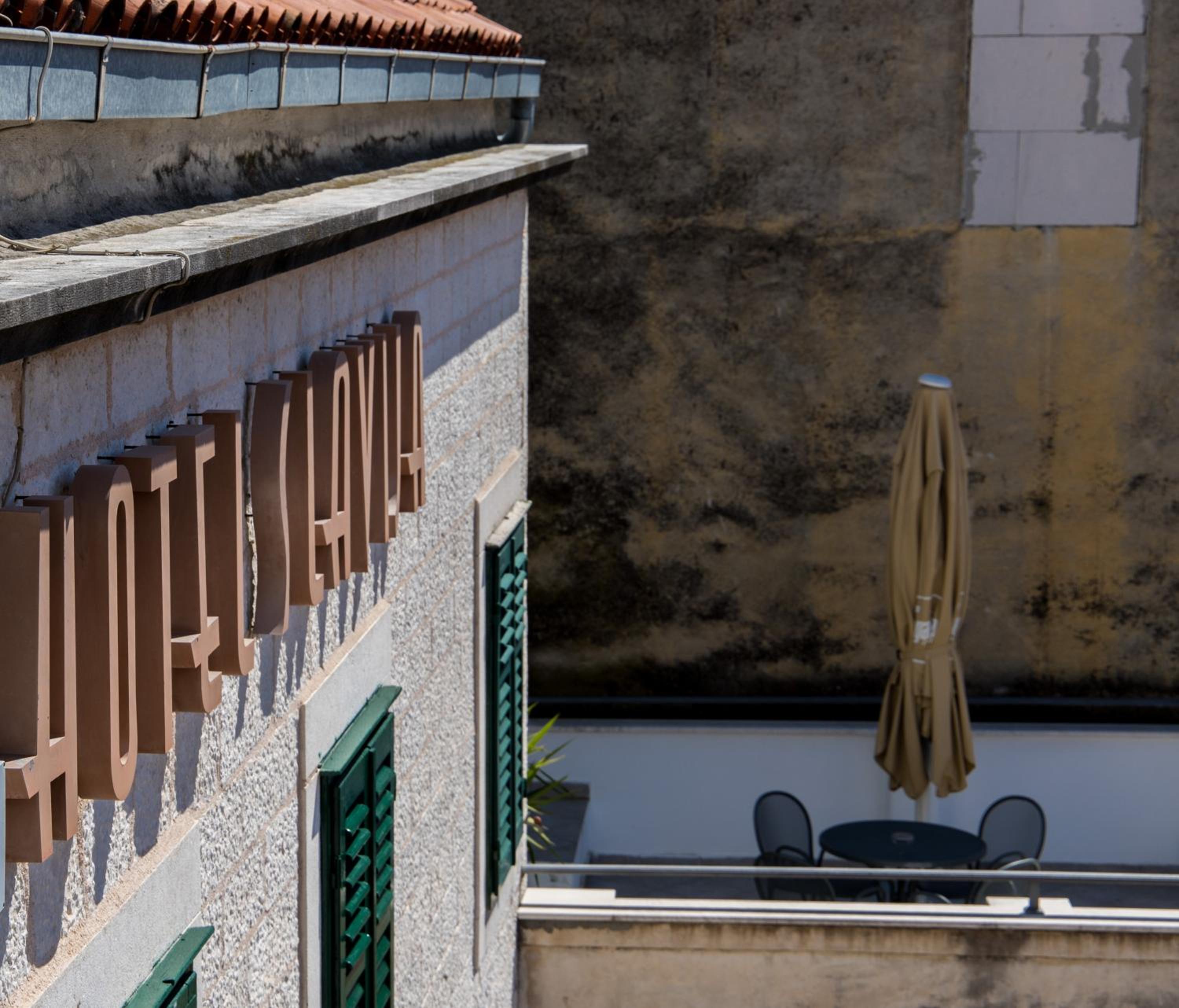 Suite with Terrace - Photo 33