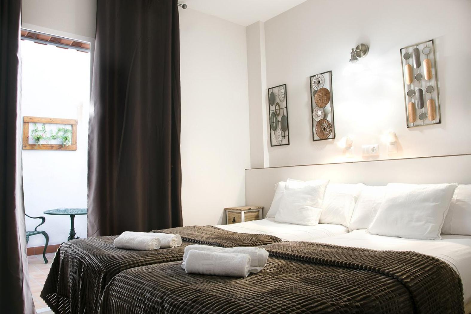 Twin Room with Terrace photo 2