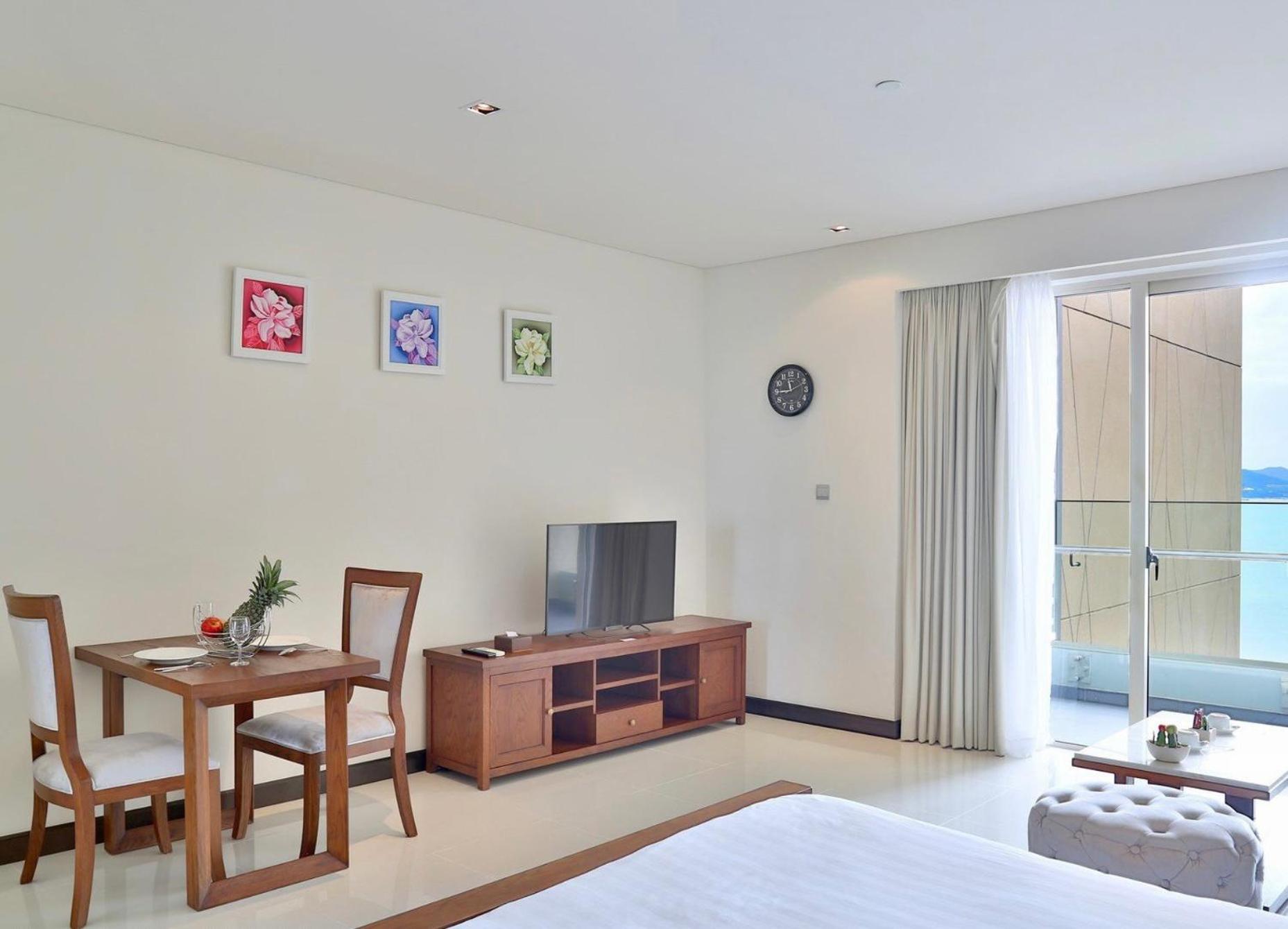 Studio with Ocean View - Photo 10