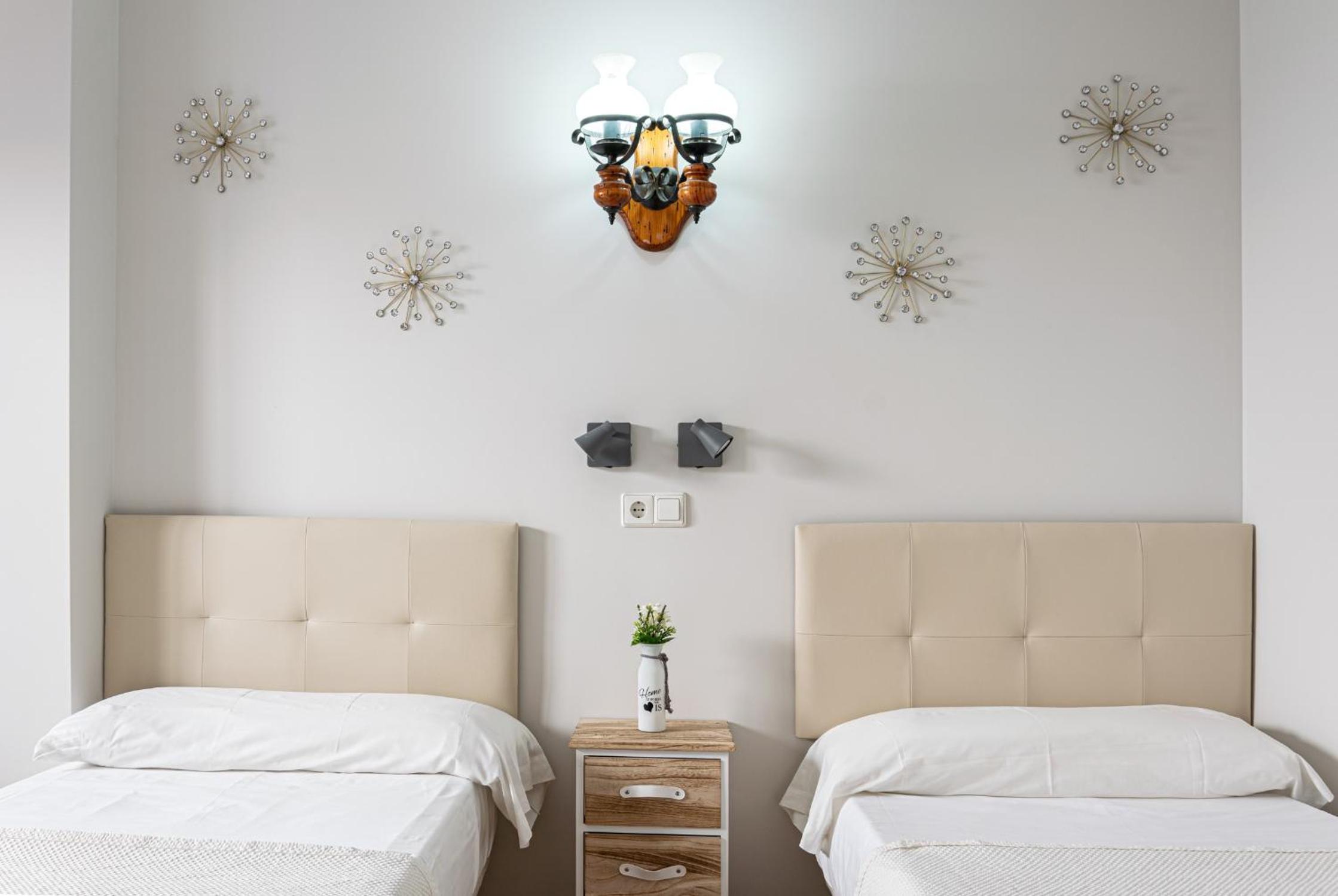 Triple Room with Terrace photo 2