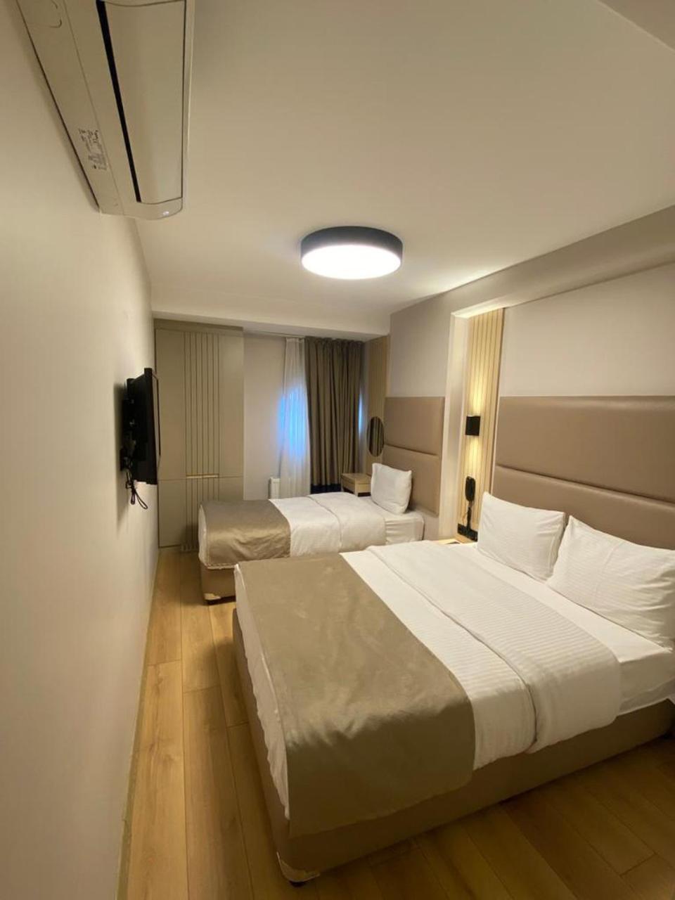 Economy Triple Room photo 1