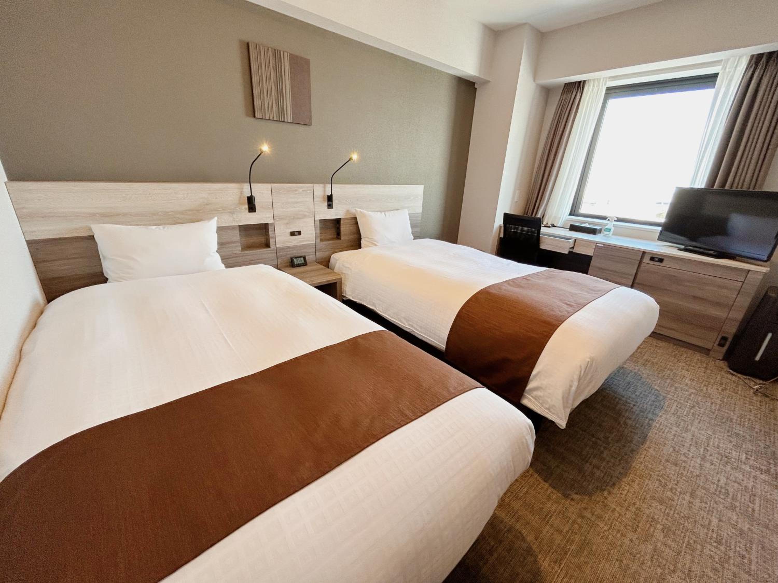 Twin Room - Photo 1