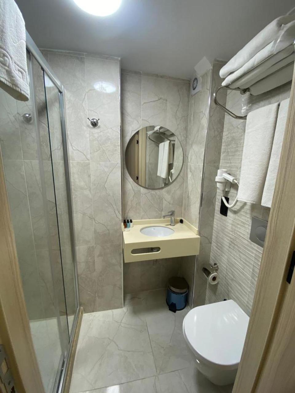 Standard Twin Room photo 3
