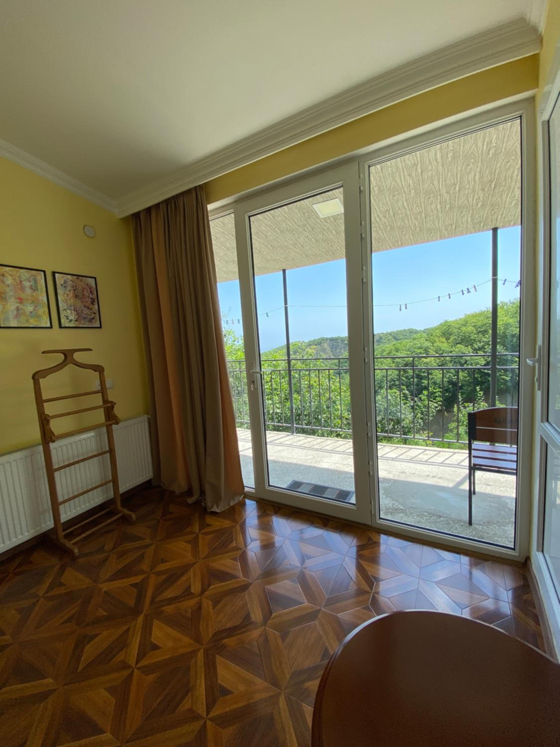 Double Room with Balcony - Photo 16
