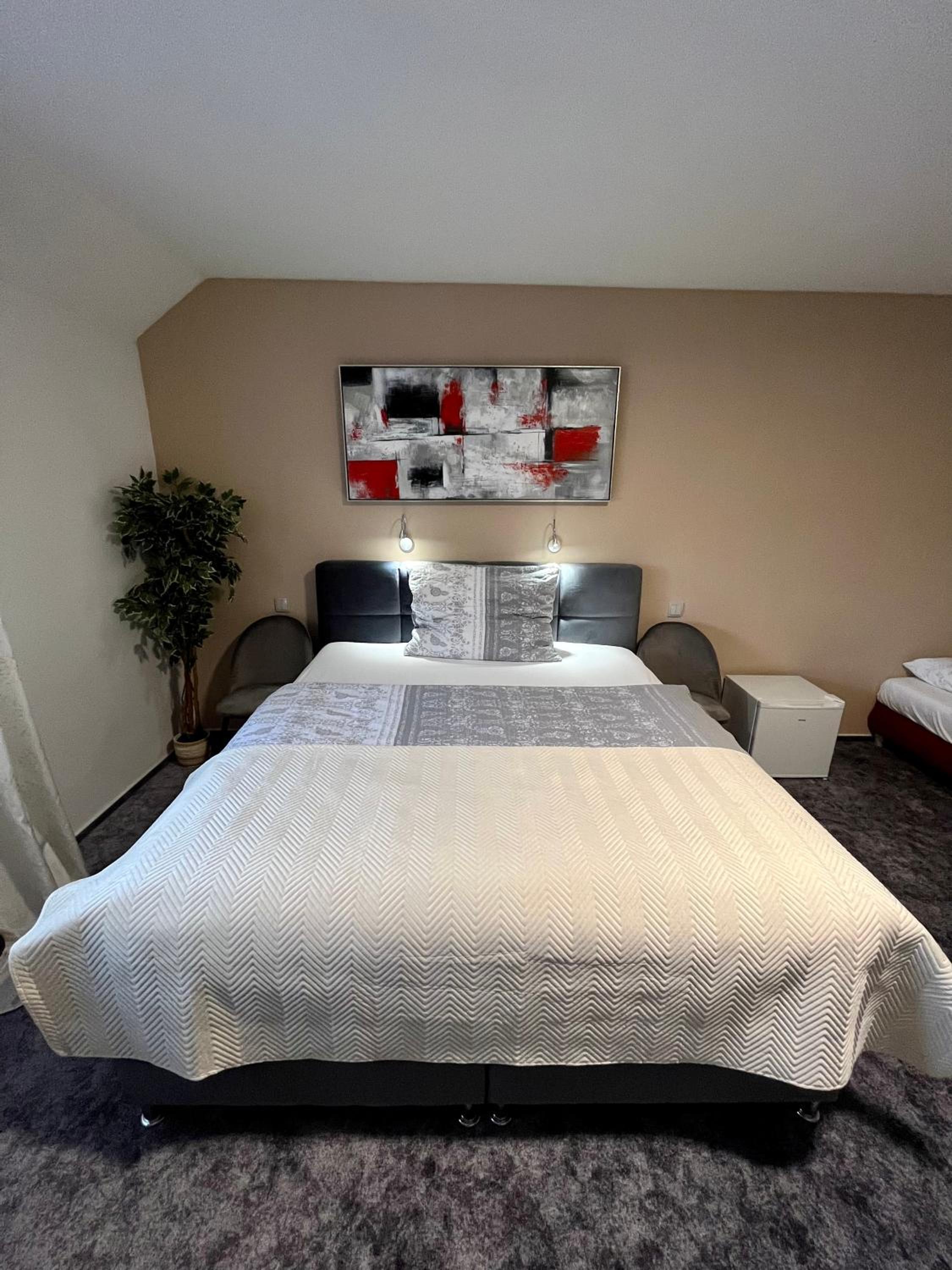 Deluxe Apartment photo 3