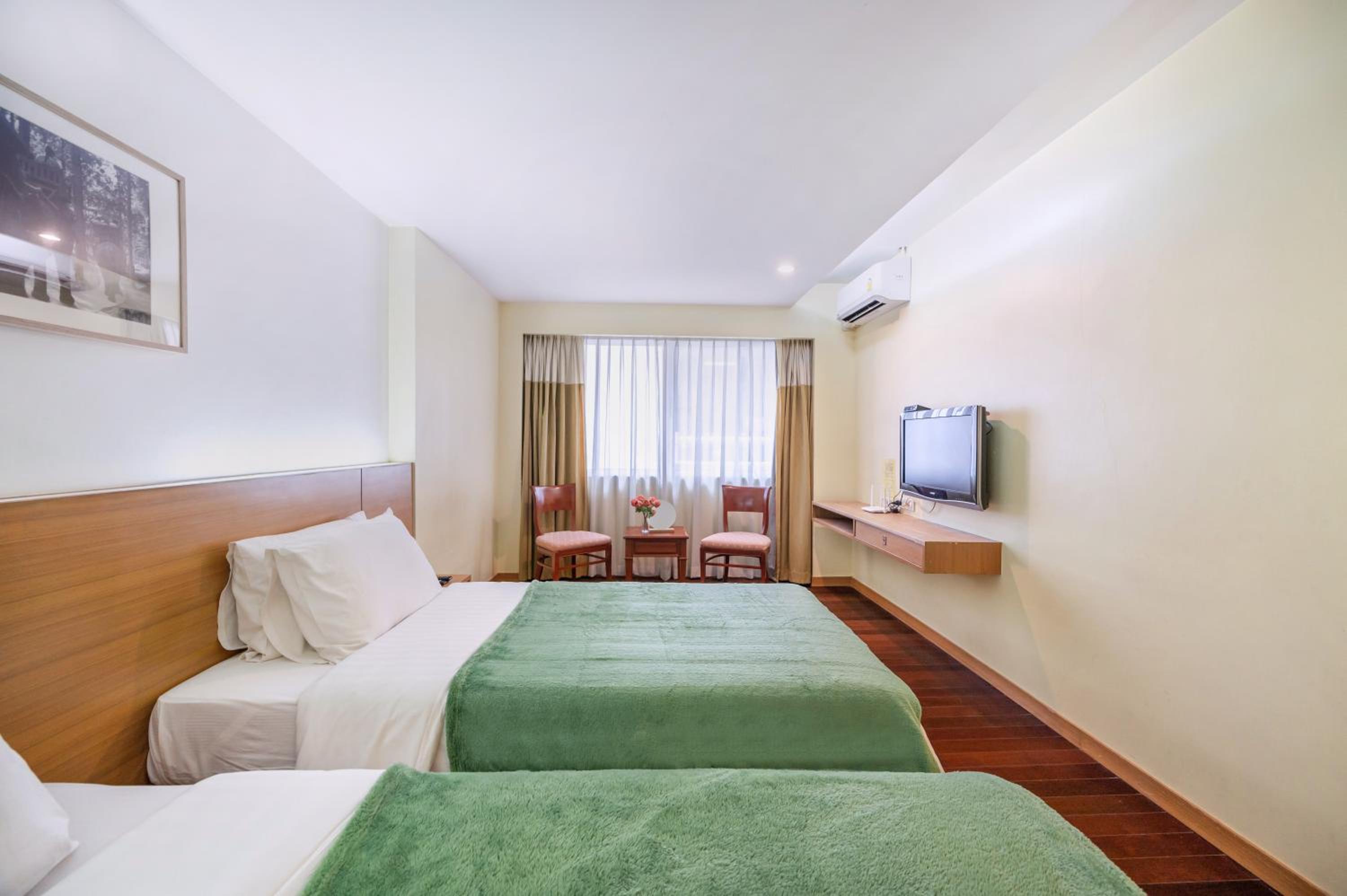 Deluxe Double or Twin Room photo 2