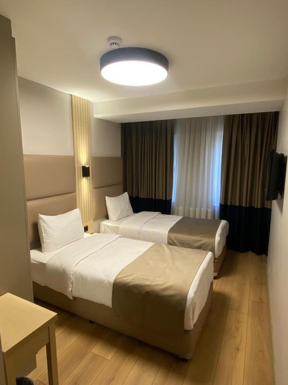Standard Twin Room photo 2
