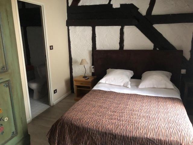 Economy Double Room photo 2