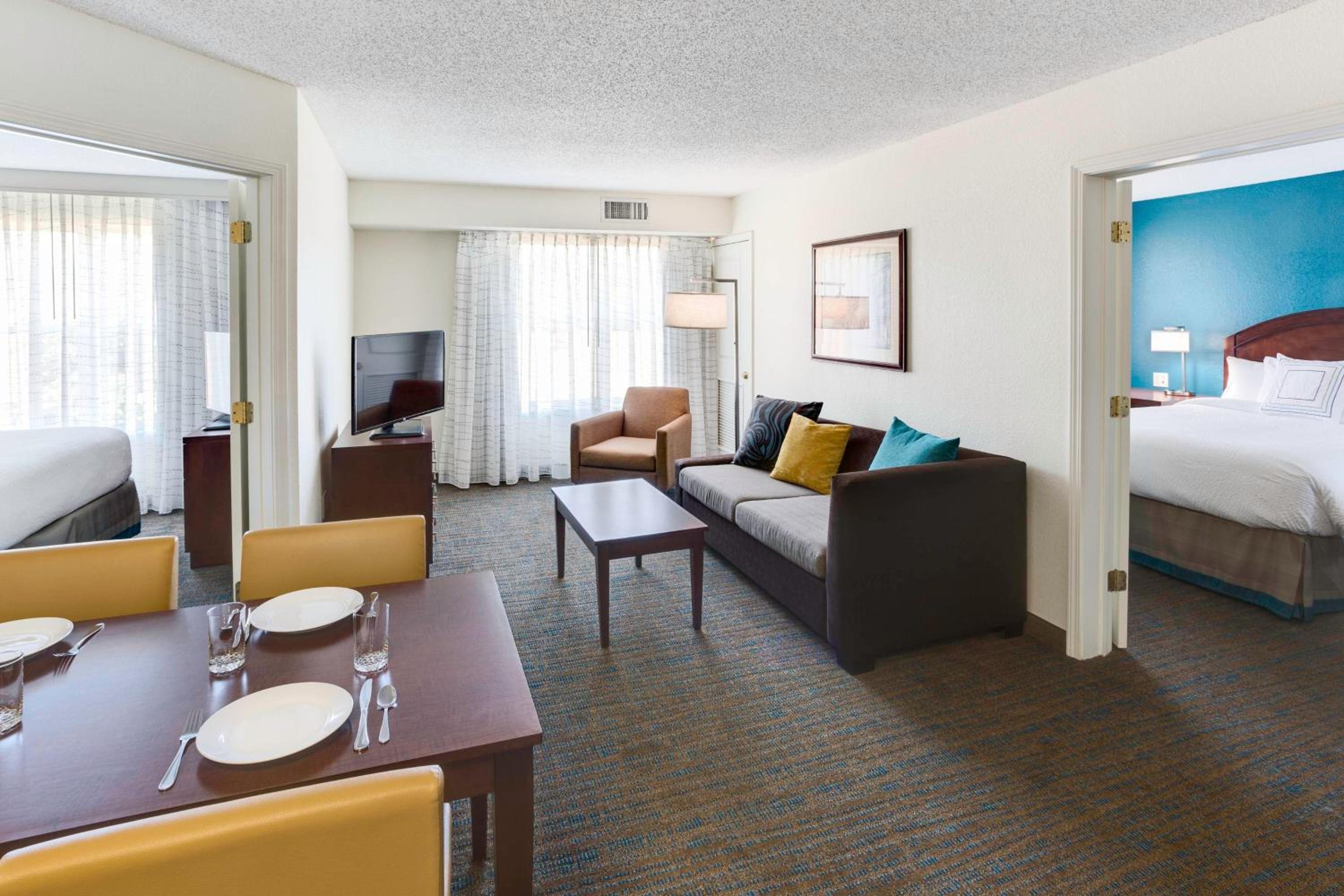 2 Bedroom Suite - Photo 1