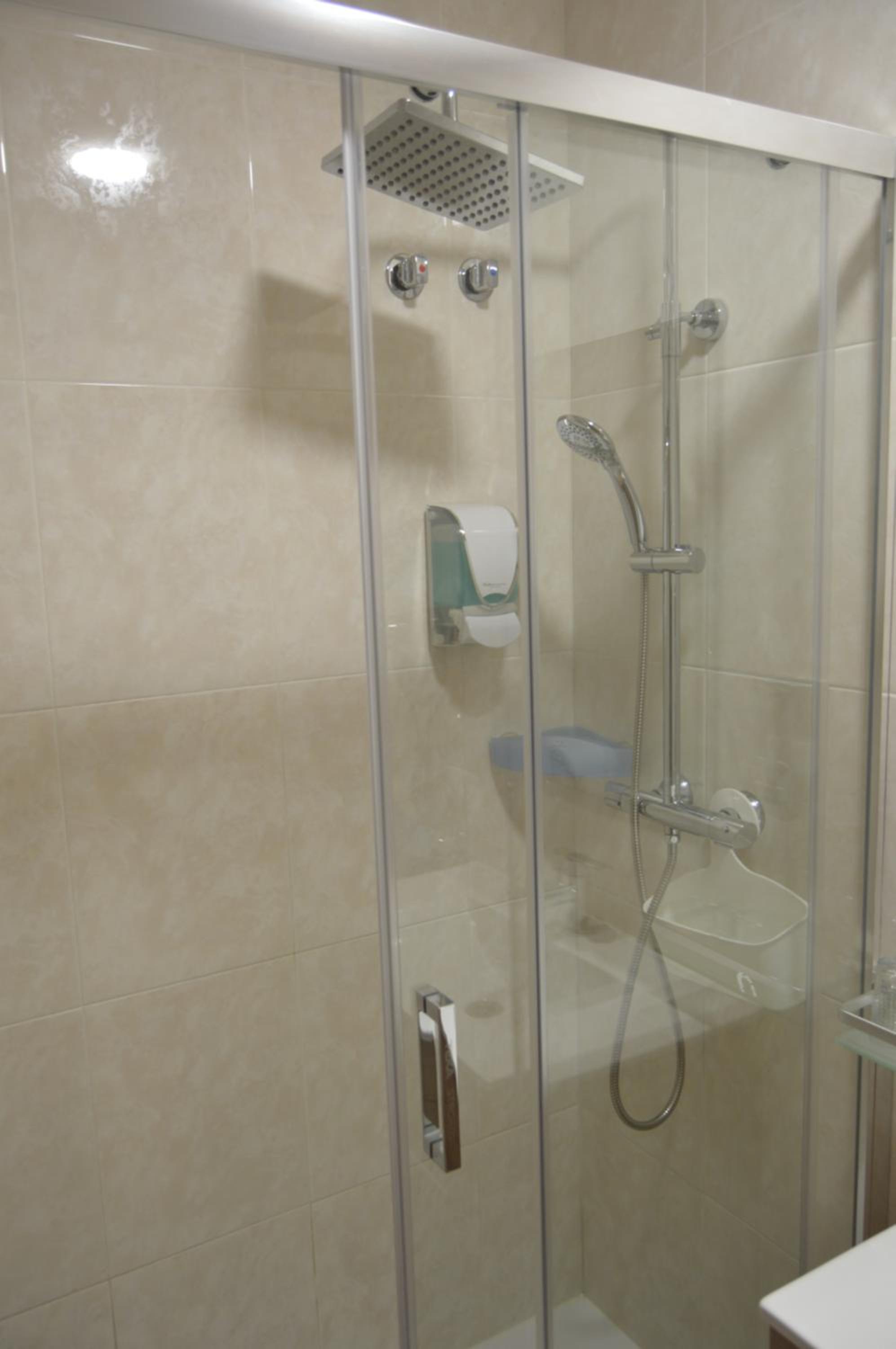 Double Room - Photo 15