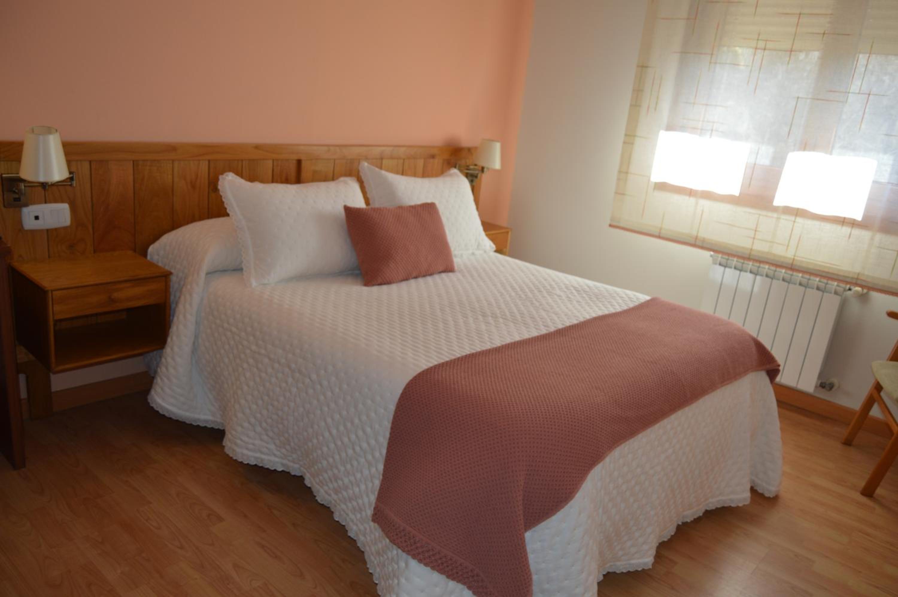 Double Room - Photo 18