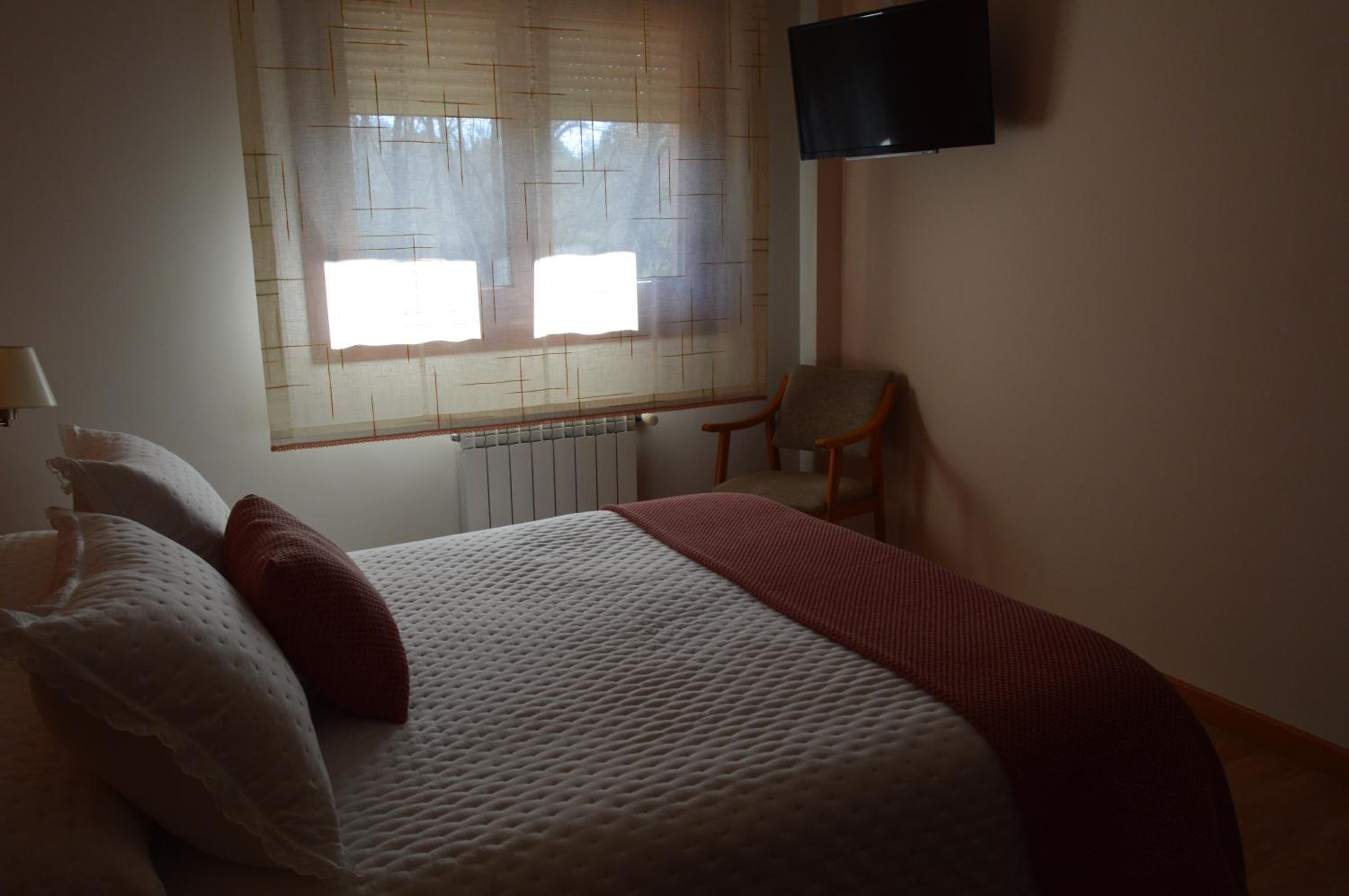 Double Room - Photo 19