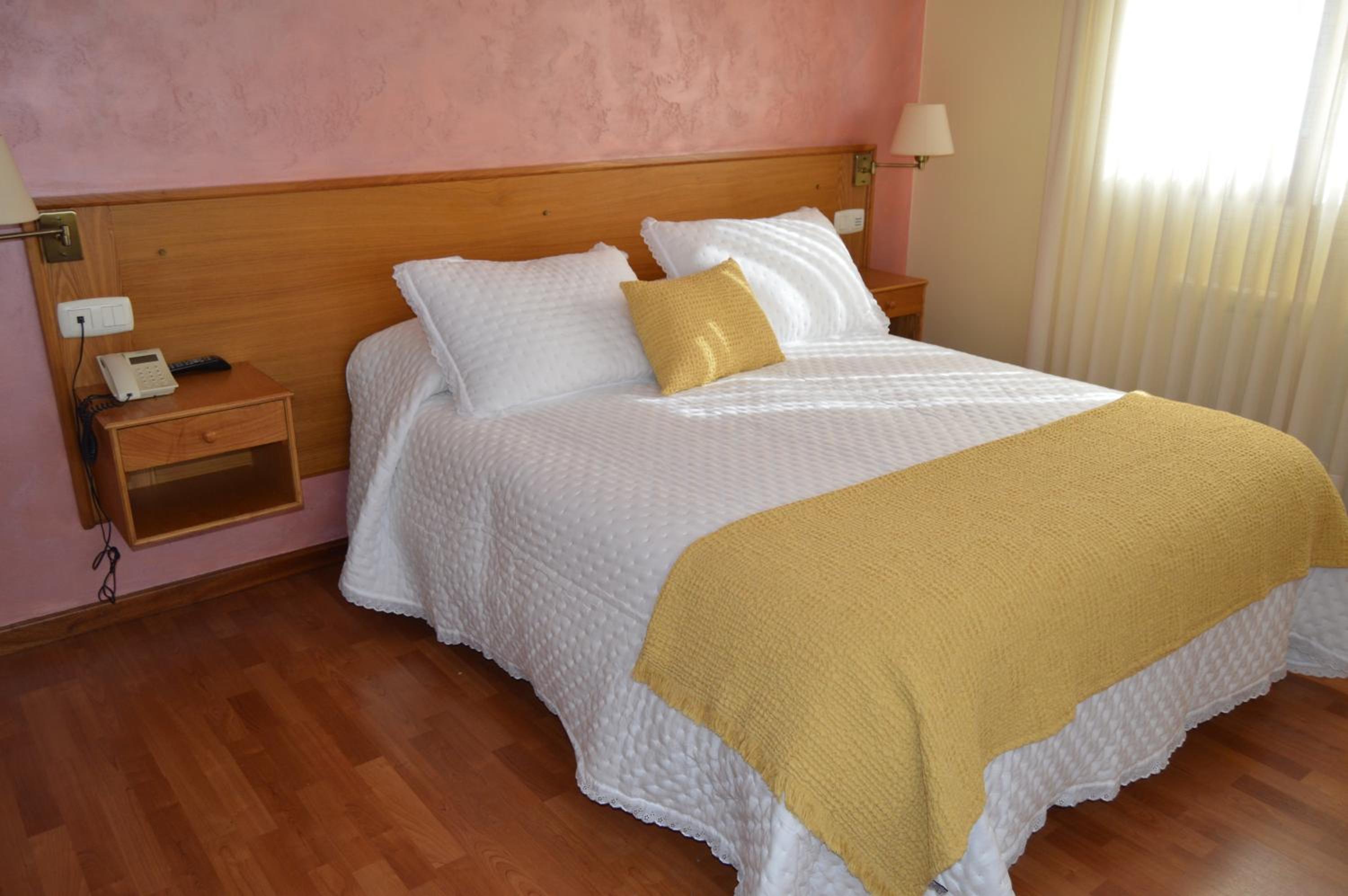 Double Room - Photo 4