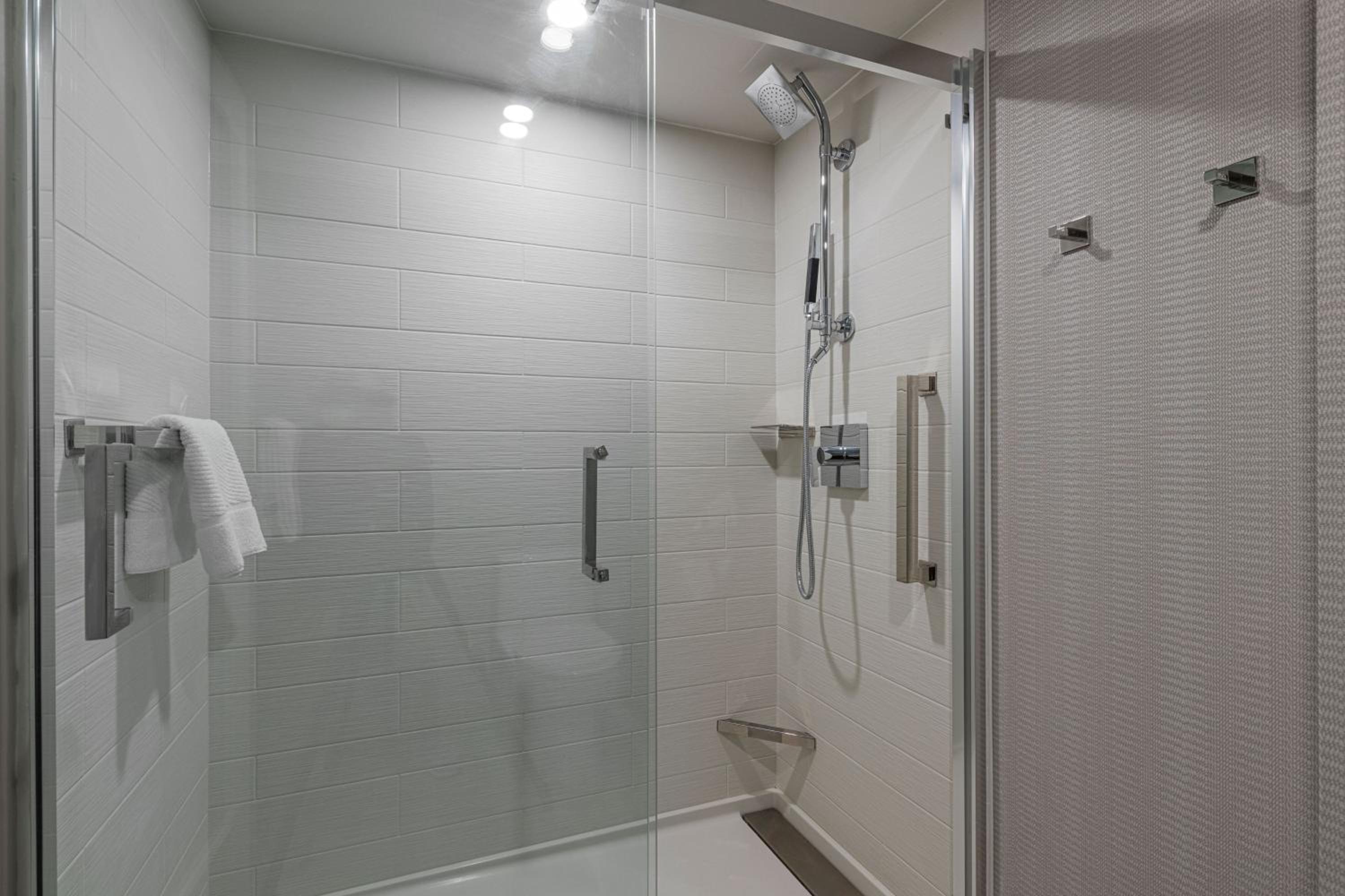 King or Double Room - Photo 5