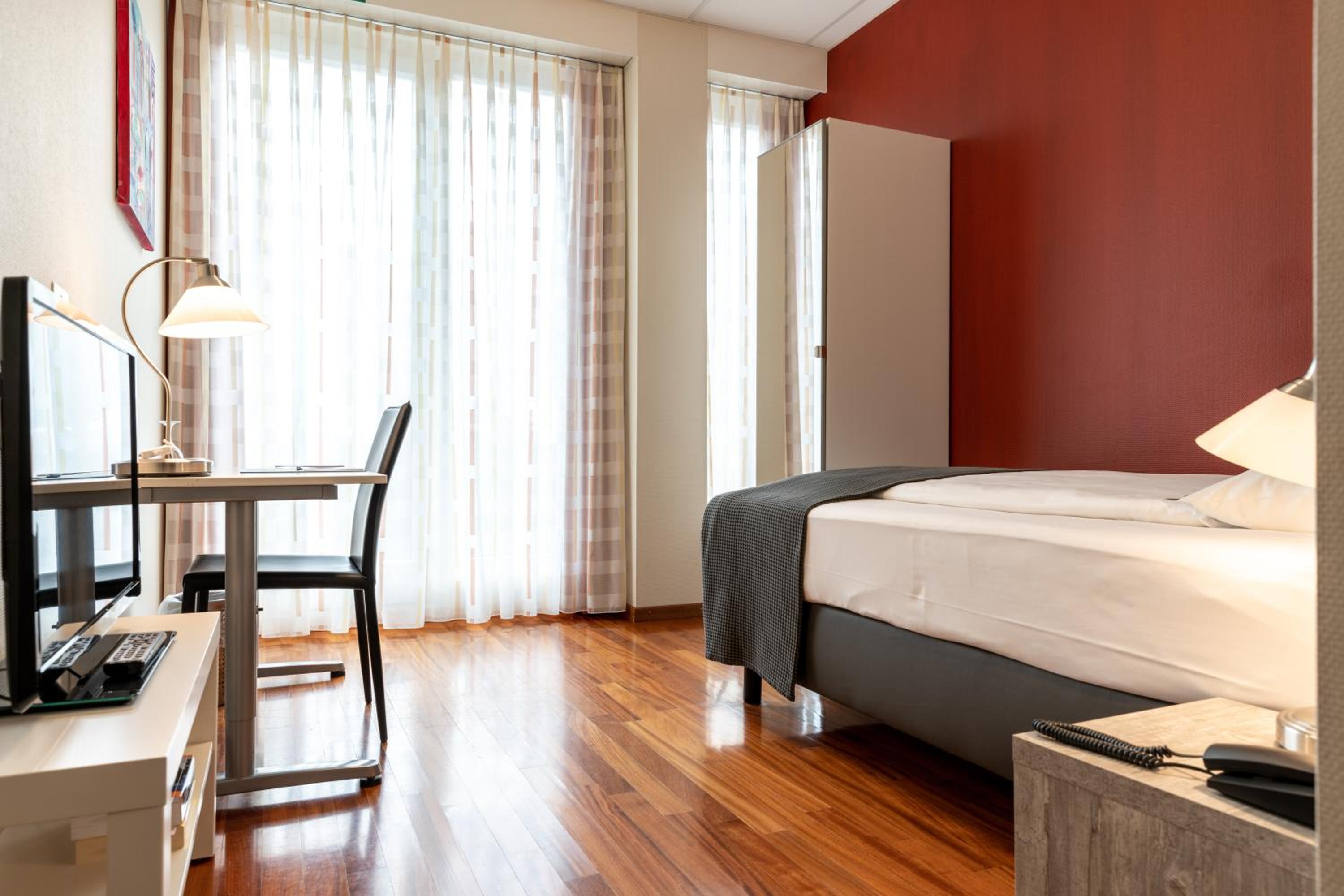 Single Room photo 3