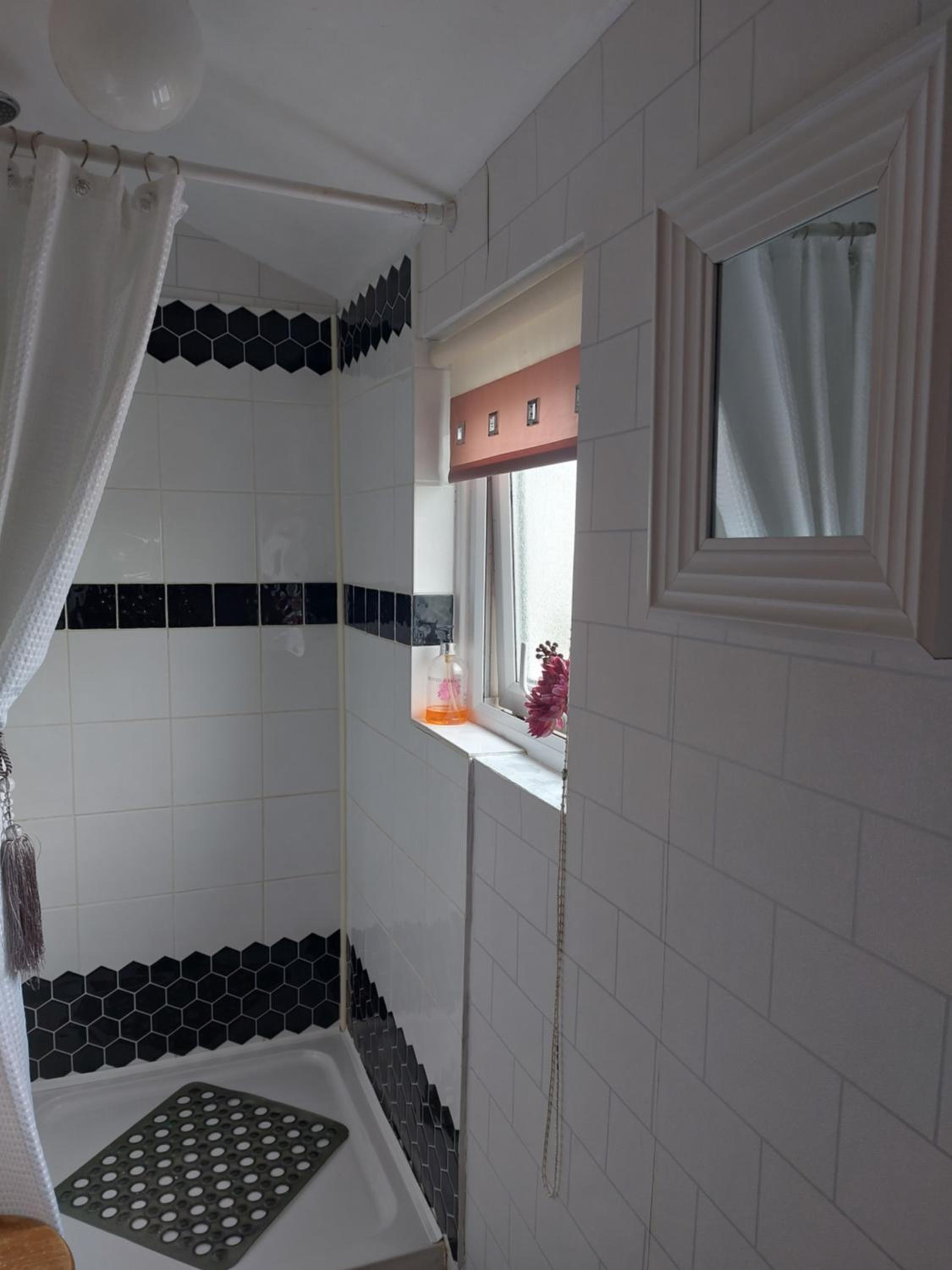 Single Room with Private Bathroom, photo 7