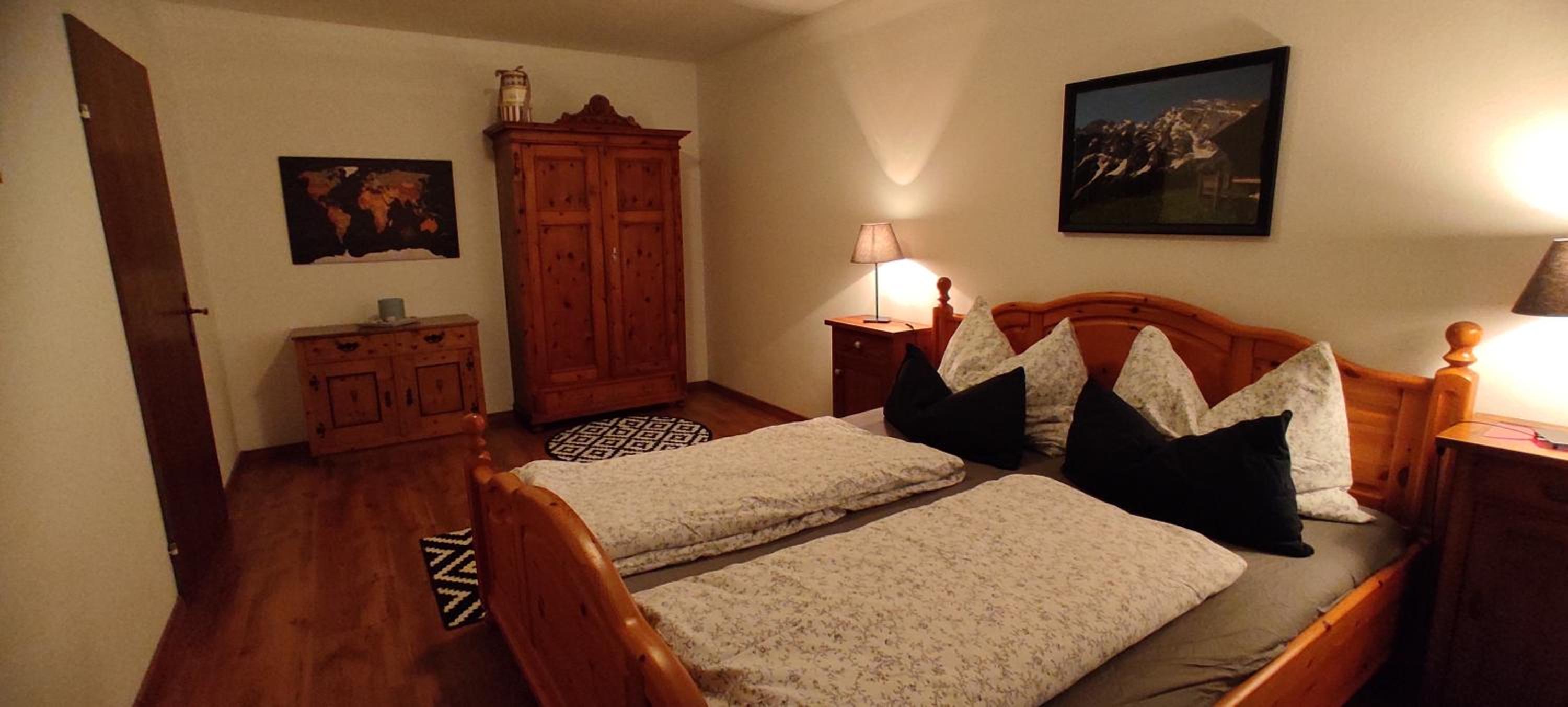 One-Bedroom Apartment photo 1