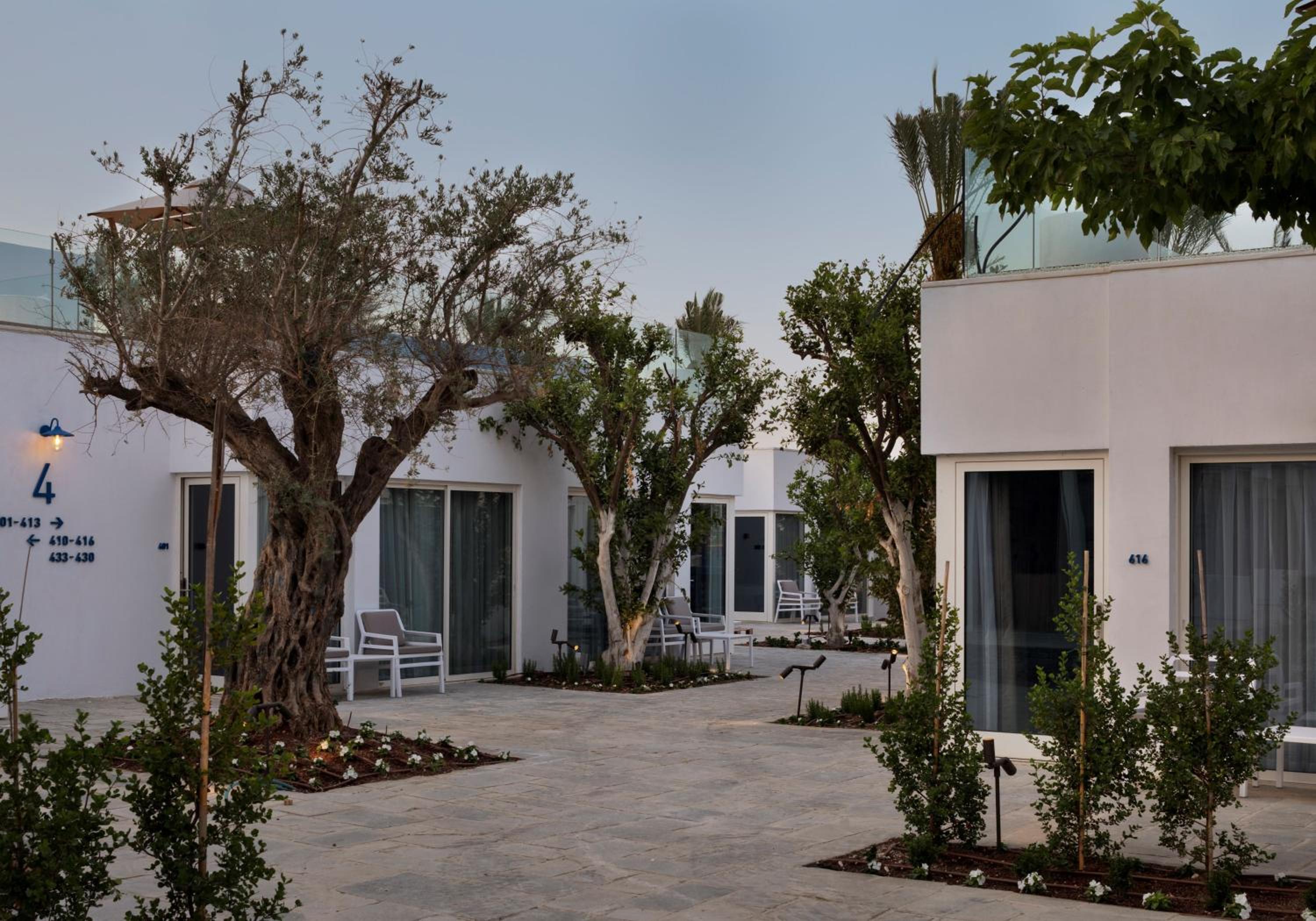 Superior Double or Twin Room with Patio - Photo 1