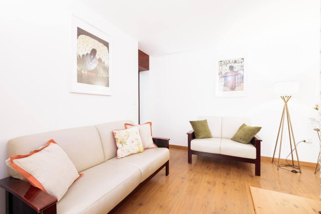 Three-Bedroom Apartment photo 2