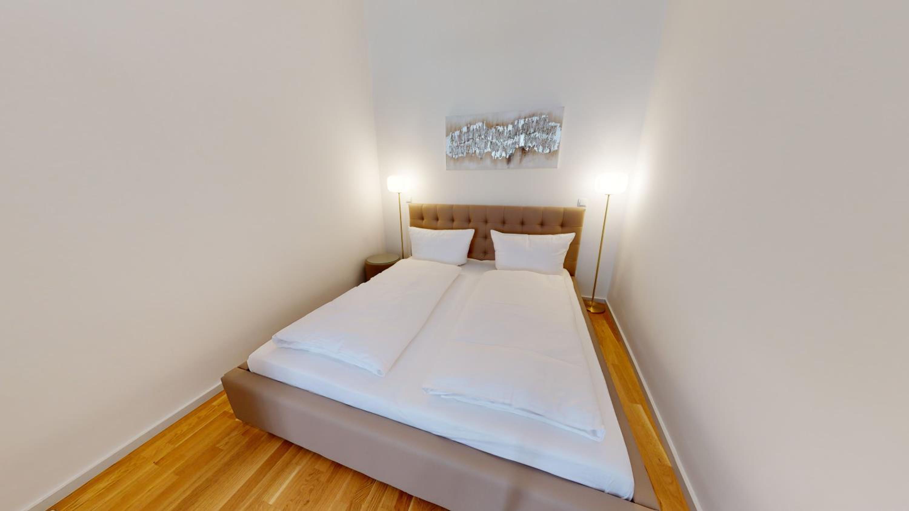 Superior One-Bedroom Apartment with Balcony