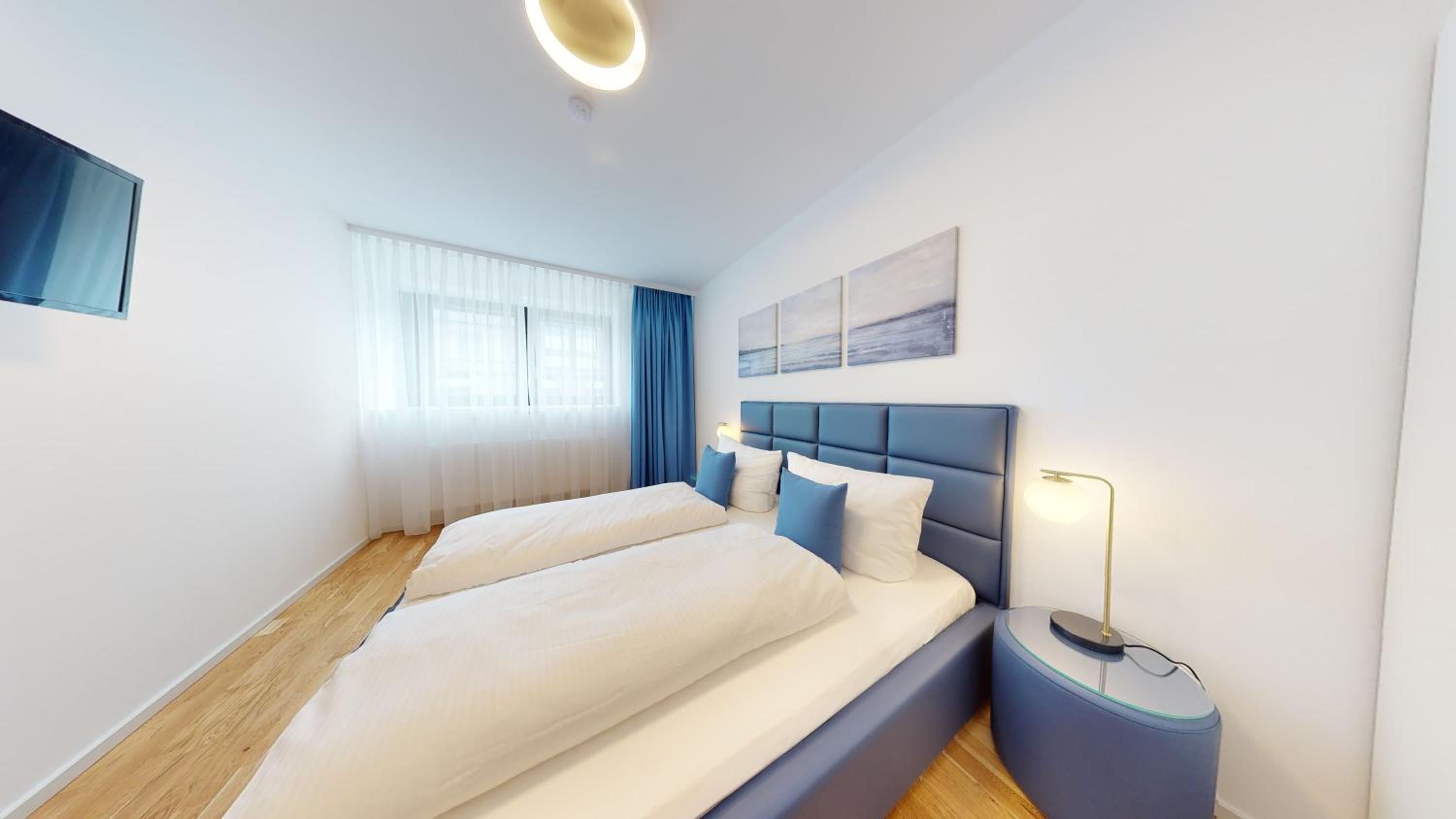 Studio Apartment with One Double Bed