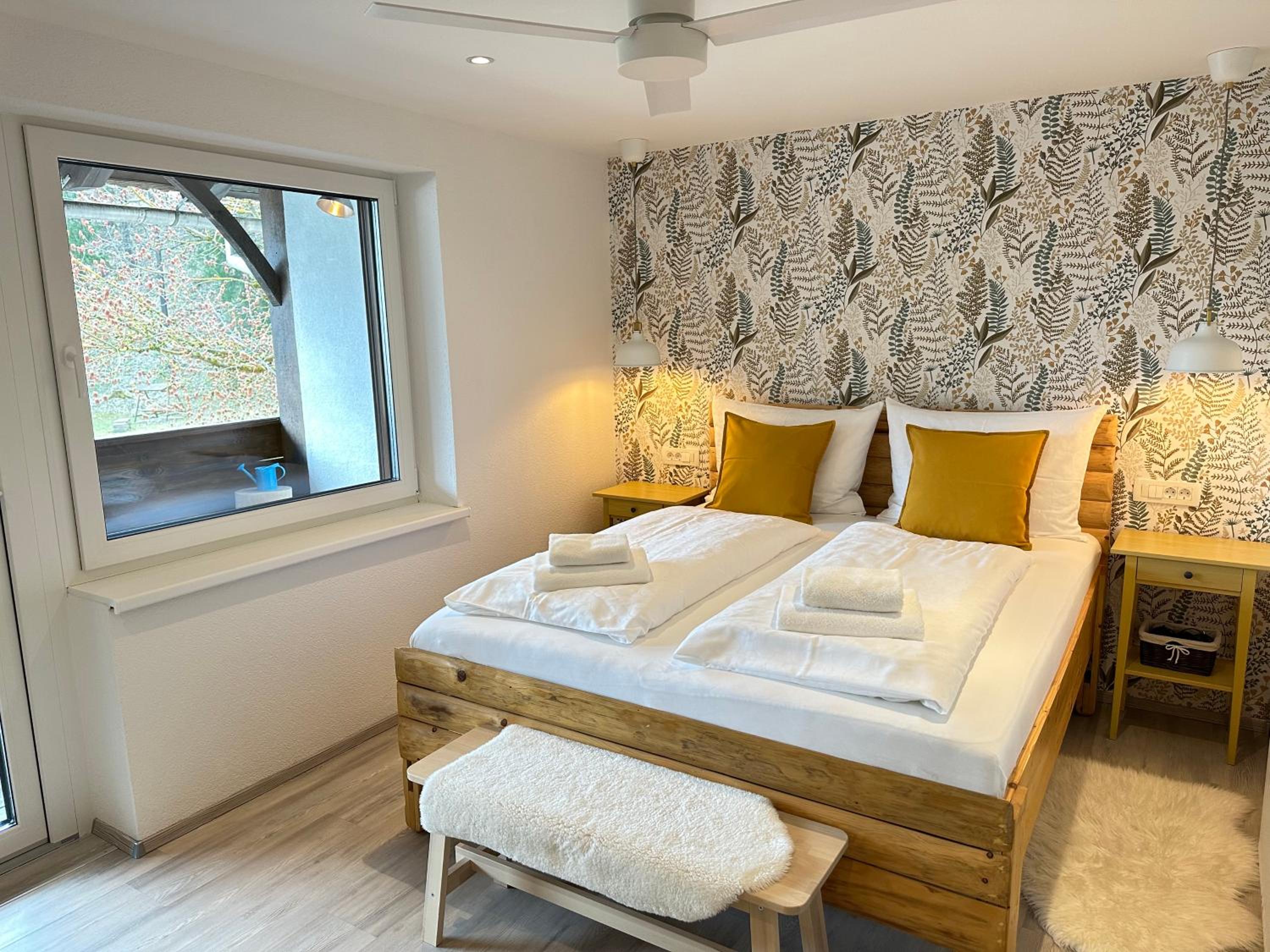 Double Room with Balcony and Garden View