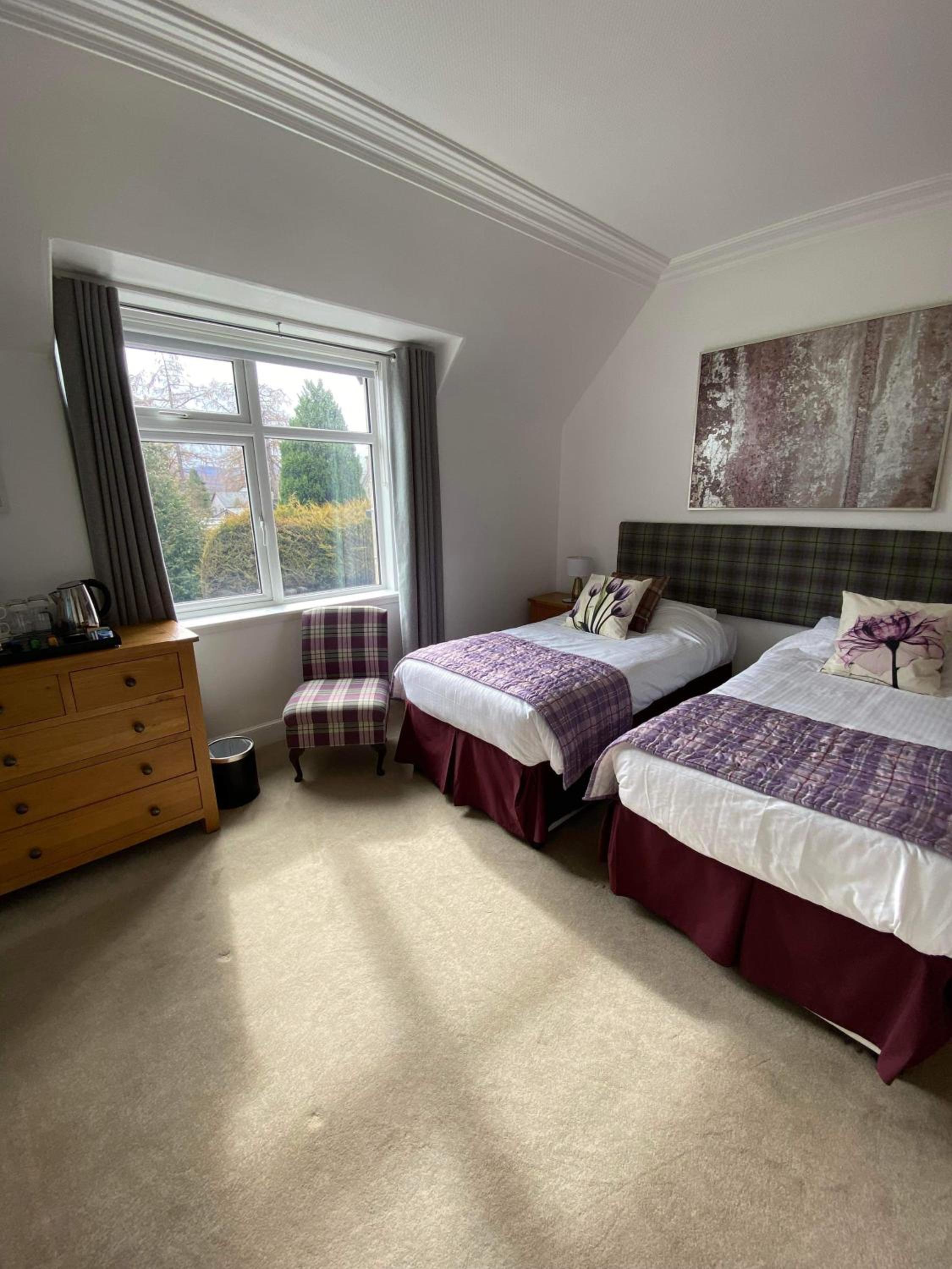 Deluxe Double or Twin Room - Photo 9