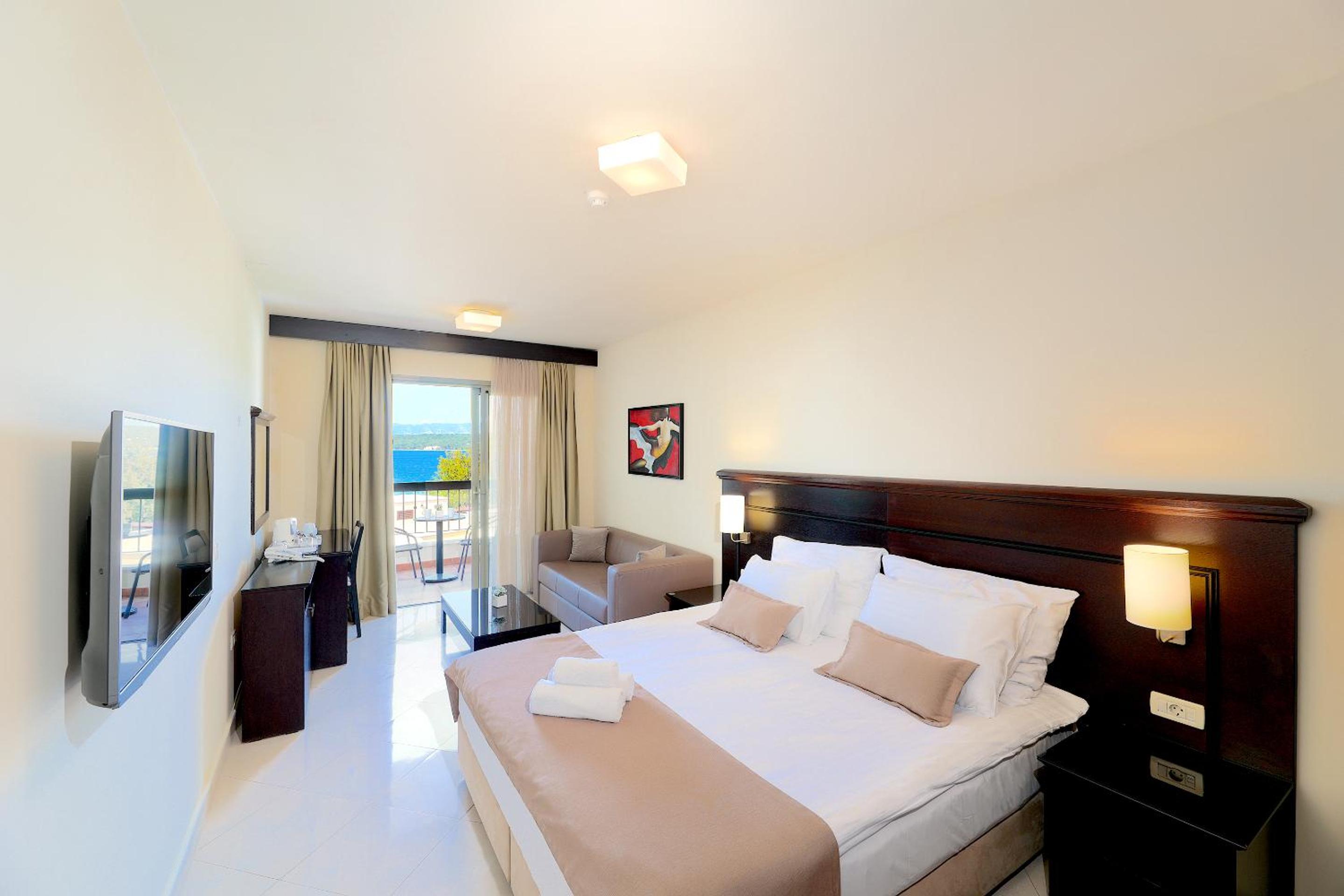 Habitación Doble Superior con Balcón y Vista al Mar