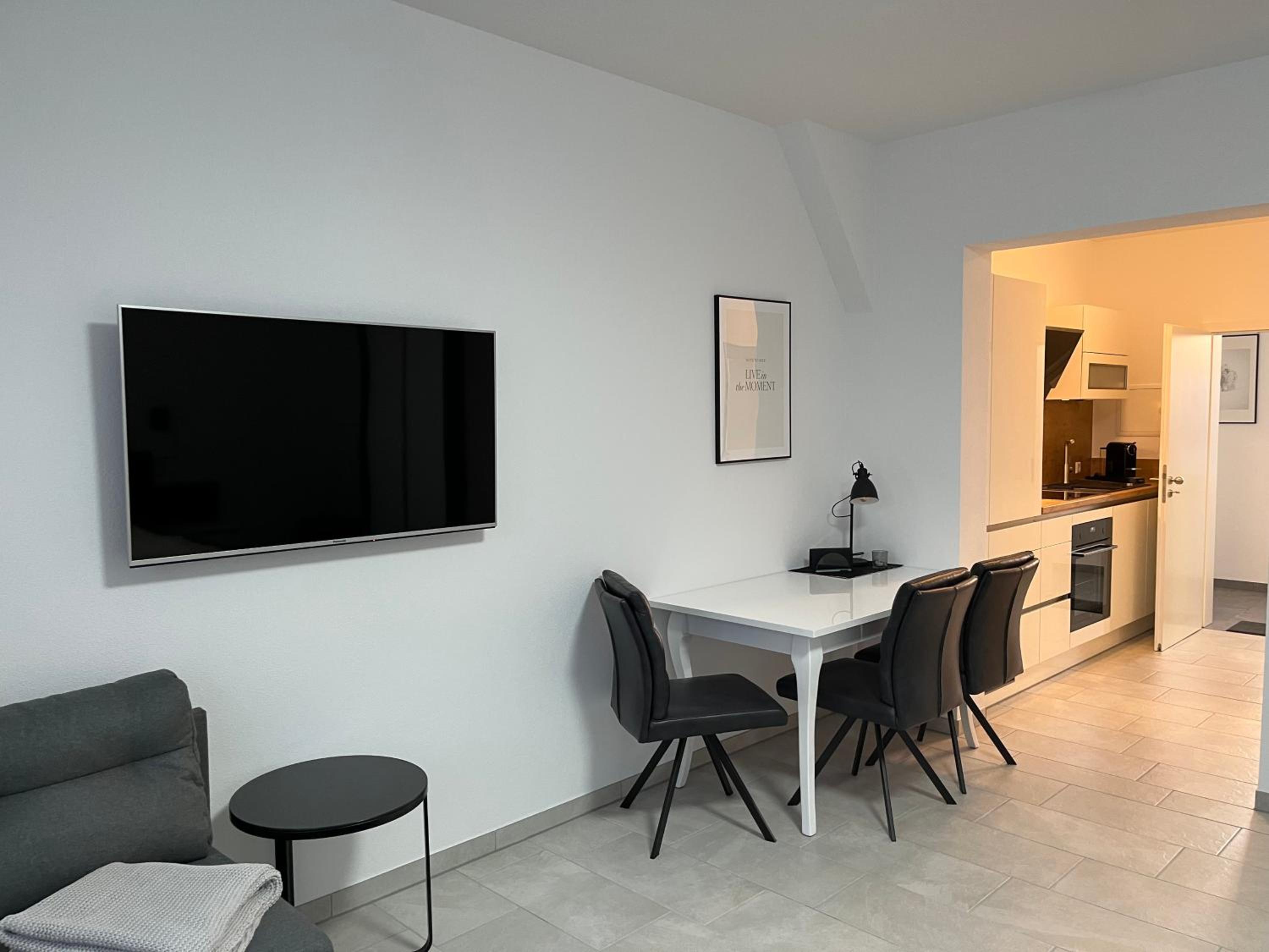 One-Bedroom Apartment photo 2