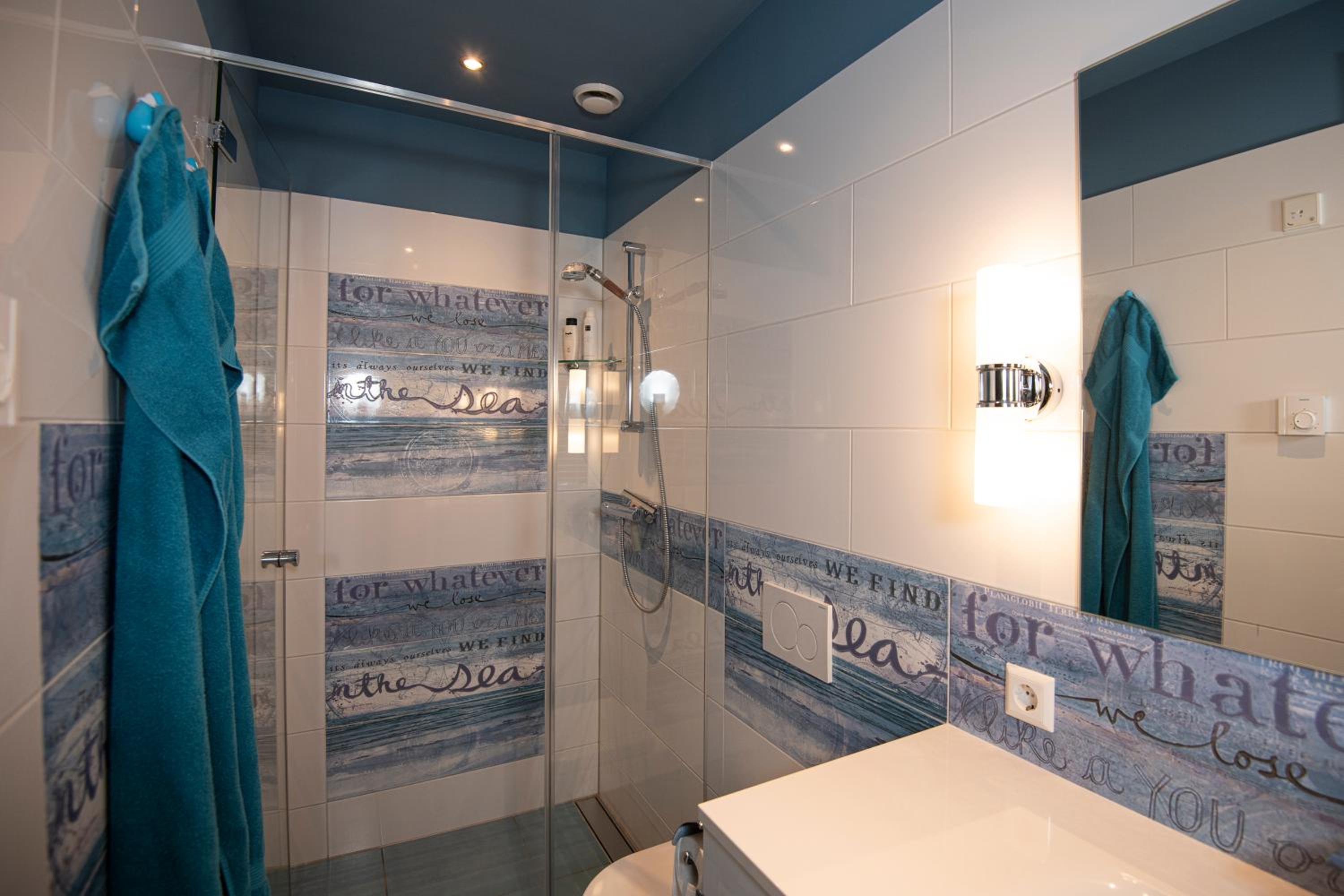Deluxe Double Room with Balcony photo 2