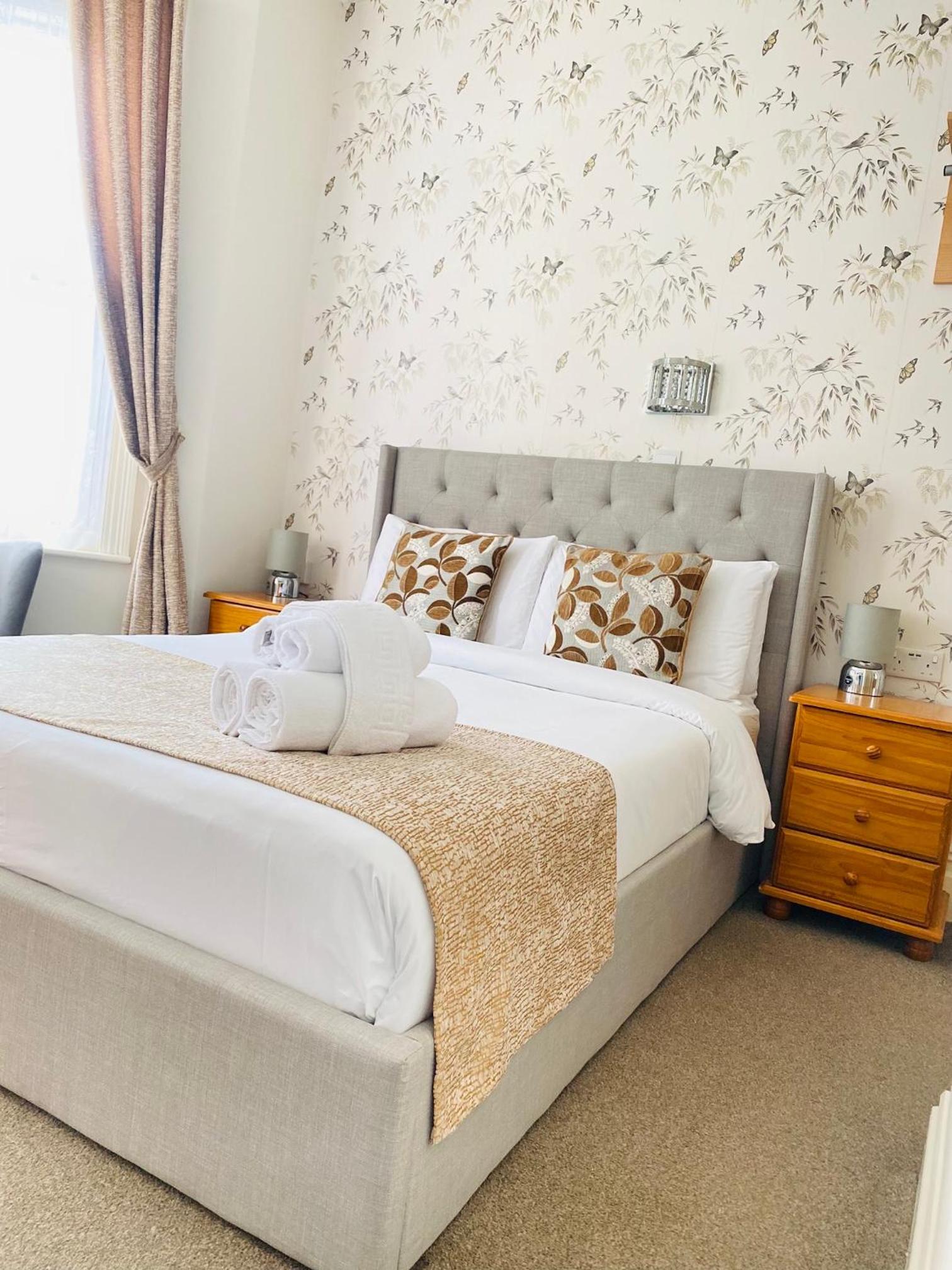 Double Room - Photo 2