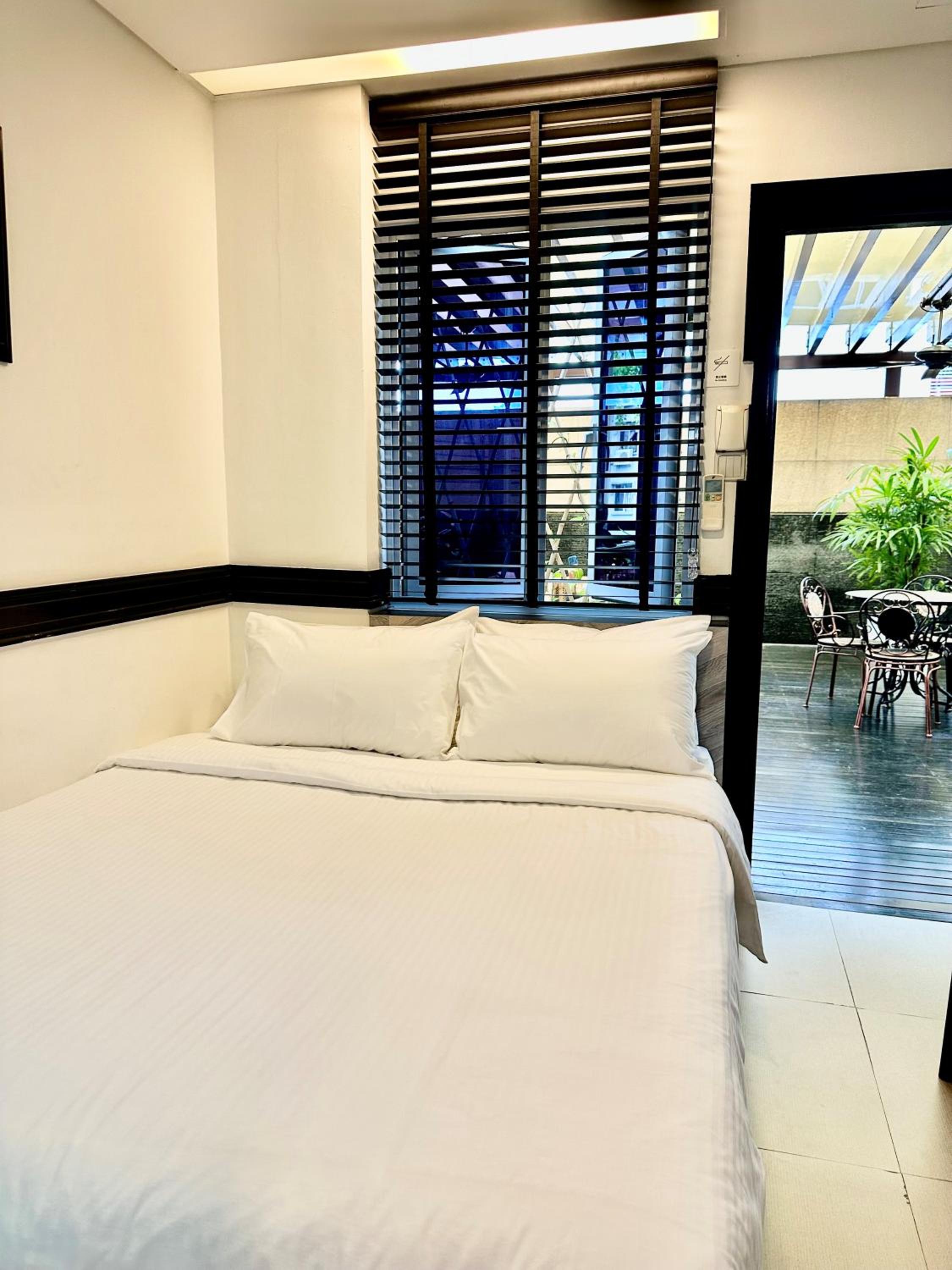 Terrace Queen Room