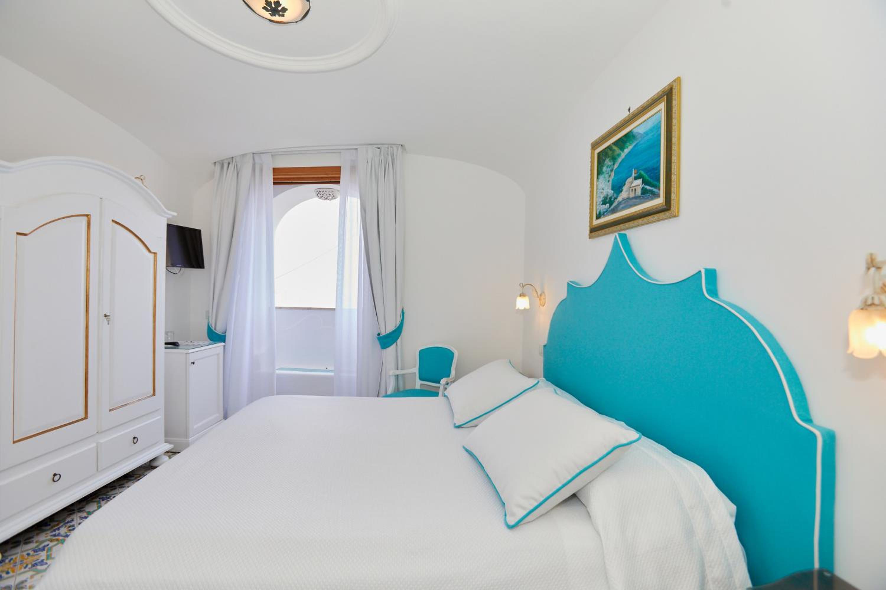 Standard Double Room with Sea View - Photo 1
