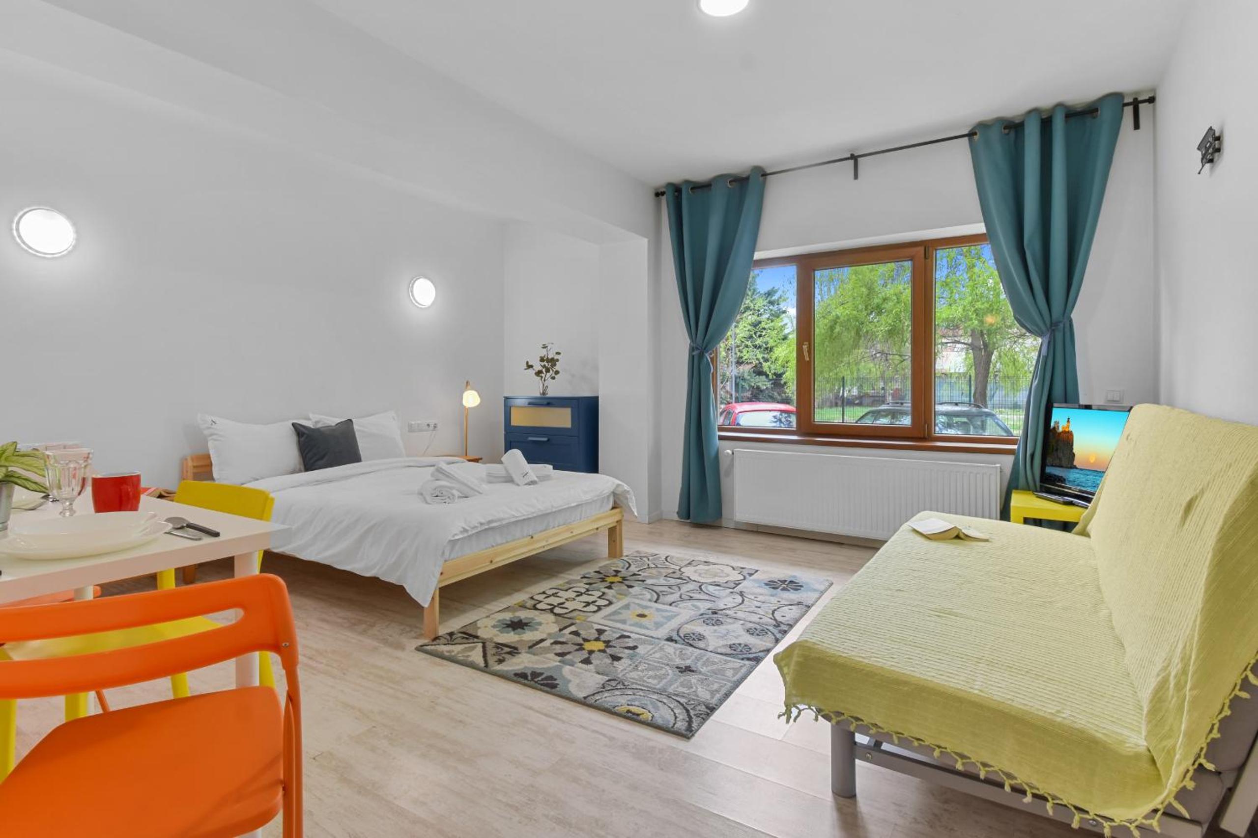 Studio Apartment