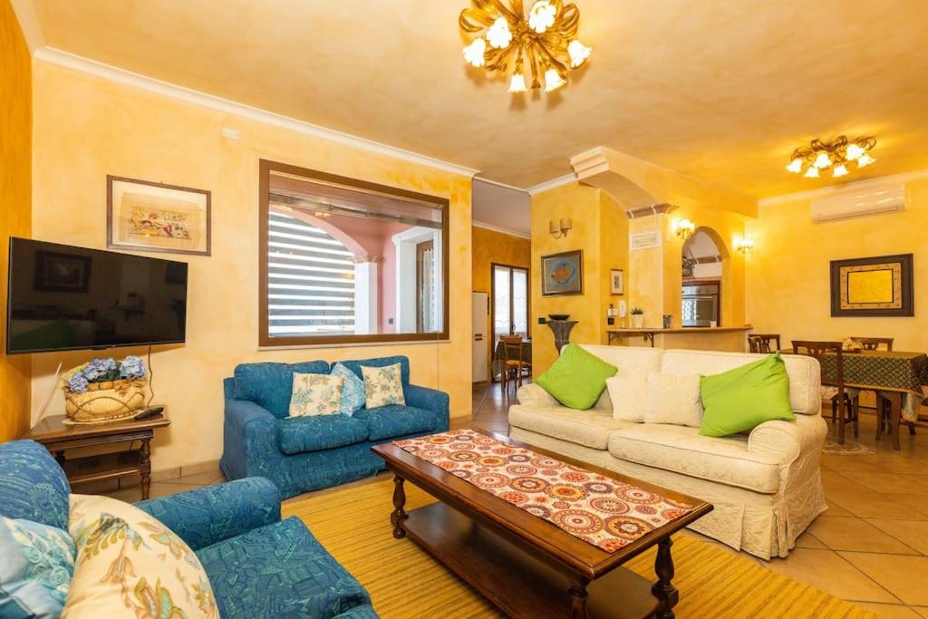 Three-Bedroom Apartment photo 1