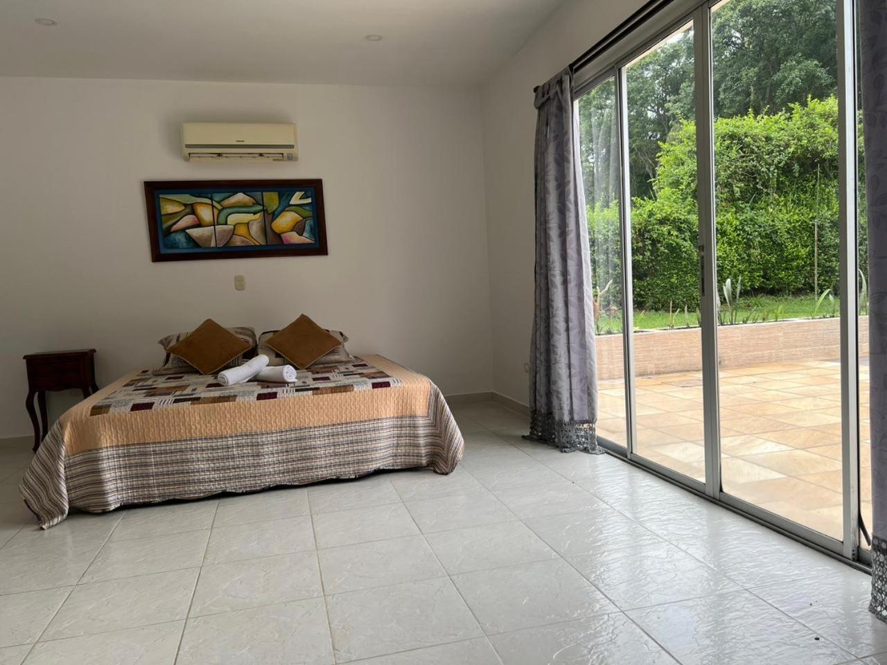 Four-Bedroom House photo 1