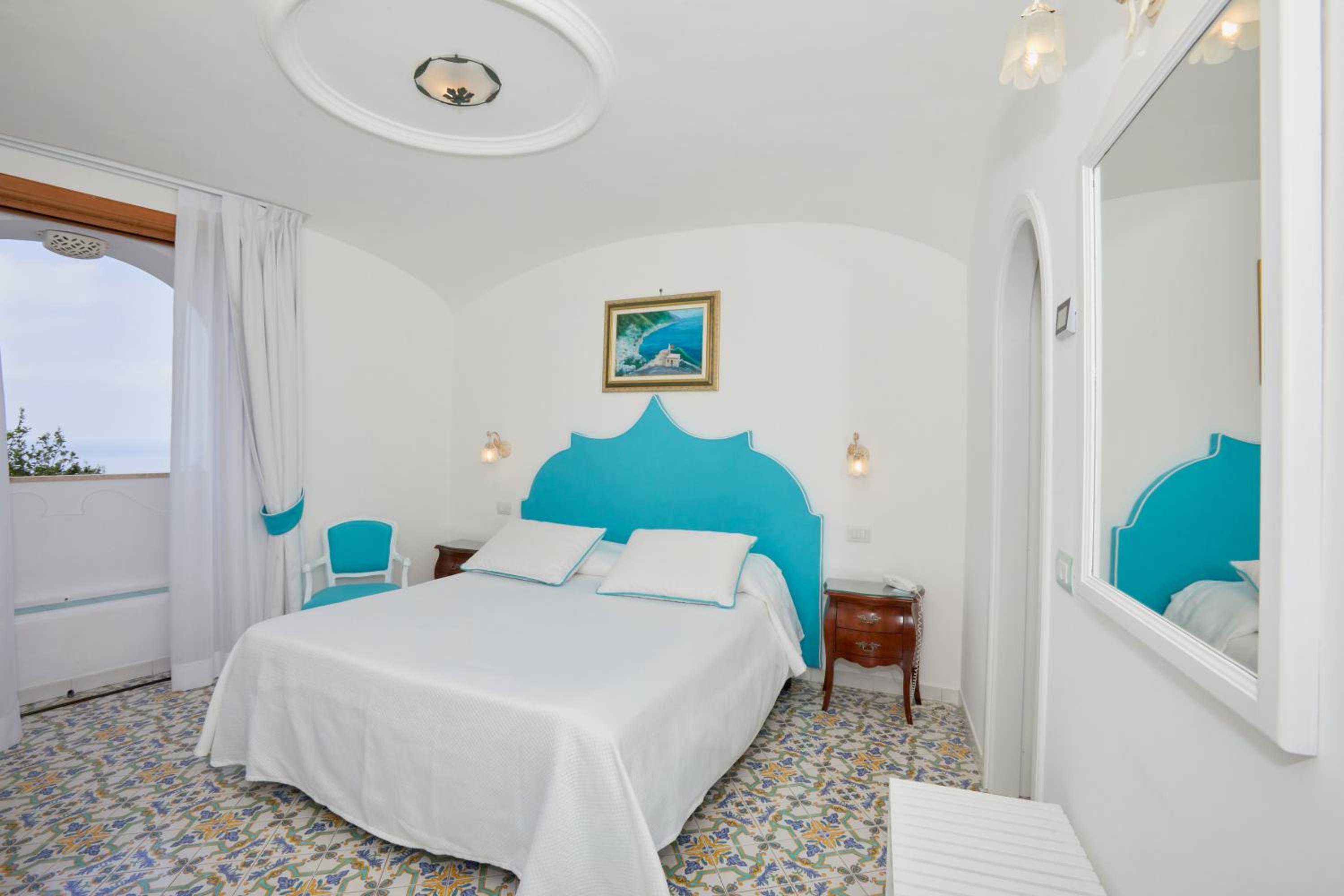 Standard Double Room with Sea View - Photo 6