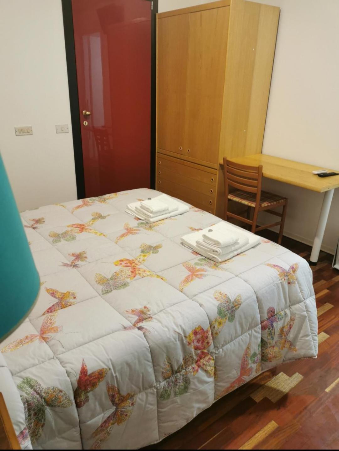 Double or Twin Room with Private Bathroom