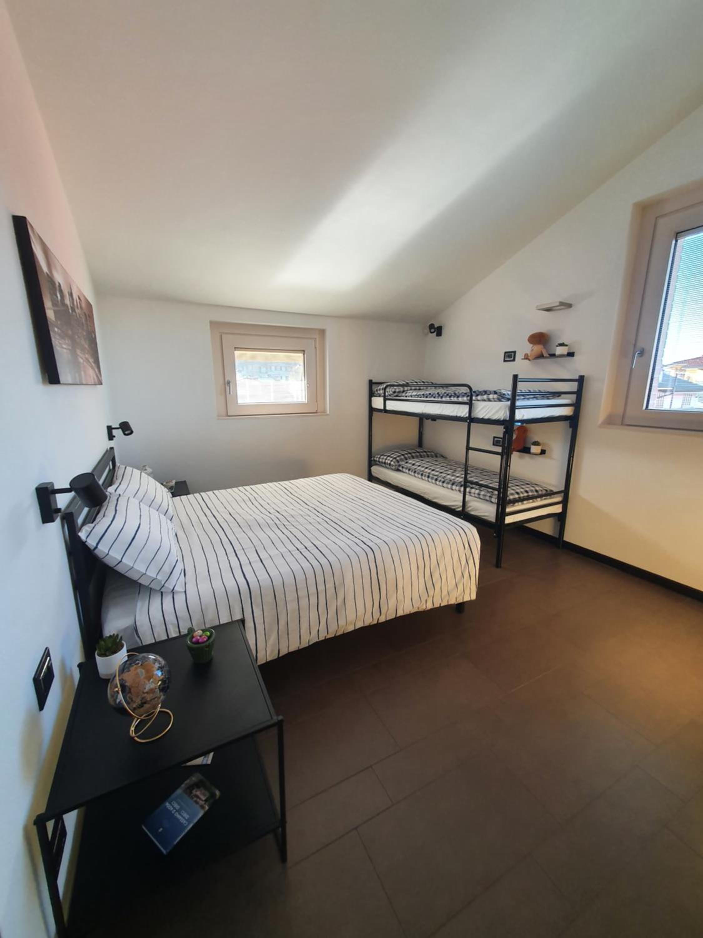 Quadruple Room with Private Bathroom photo 1