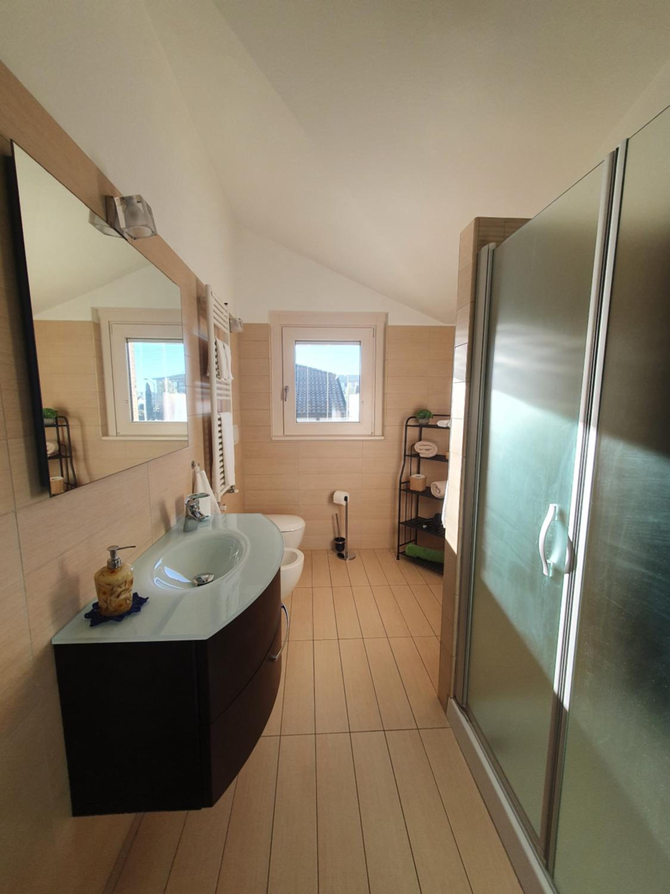 Quadruple Room with Private Bathroom photo 2