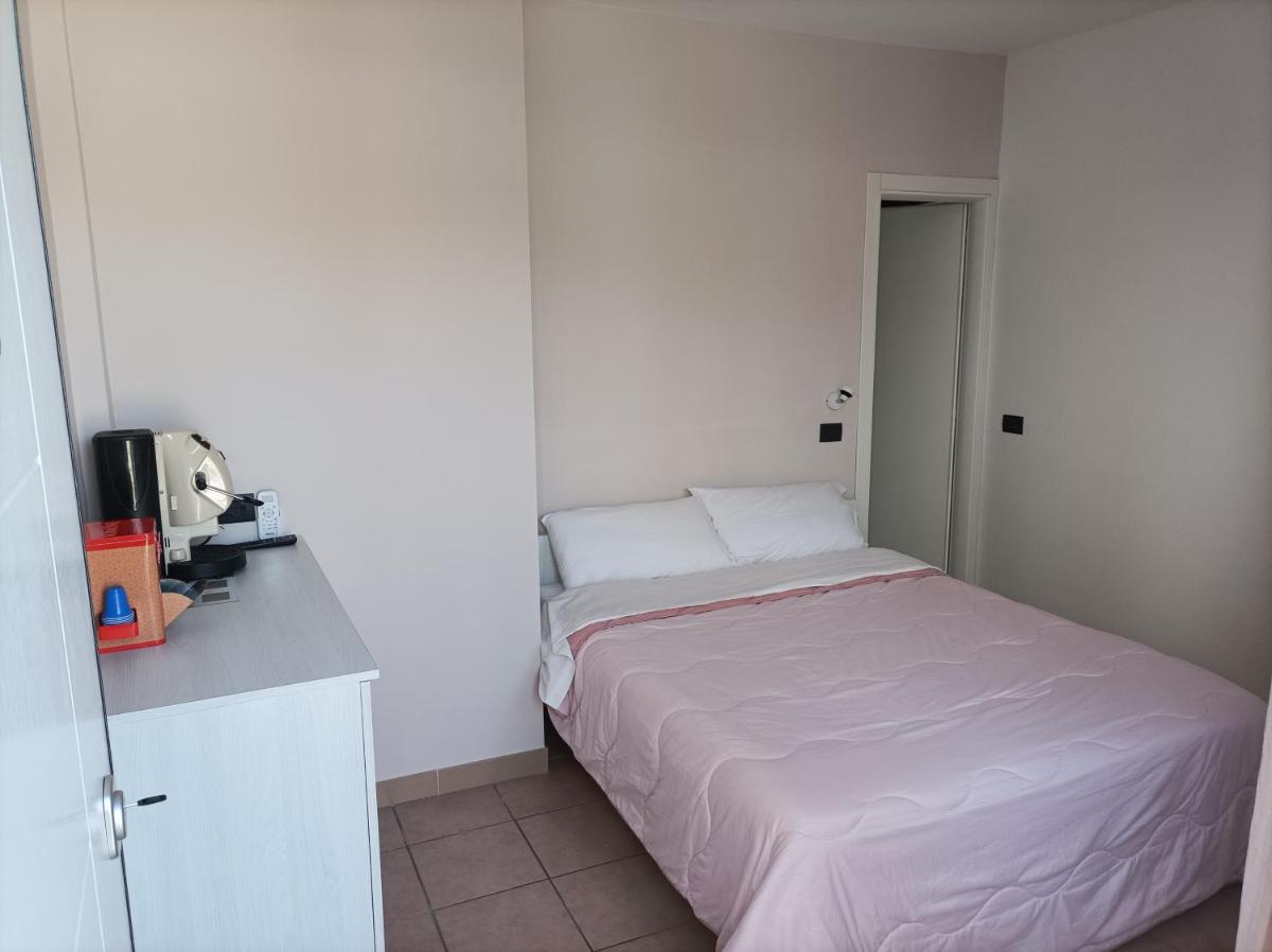 Standard Double Room photo 2