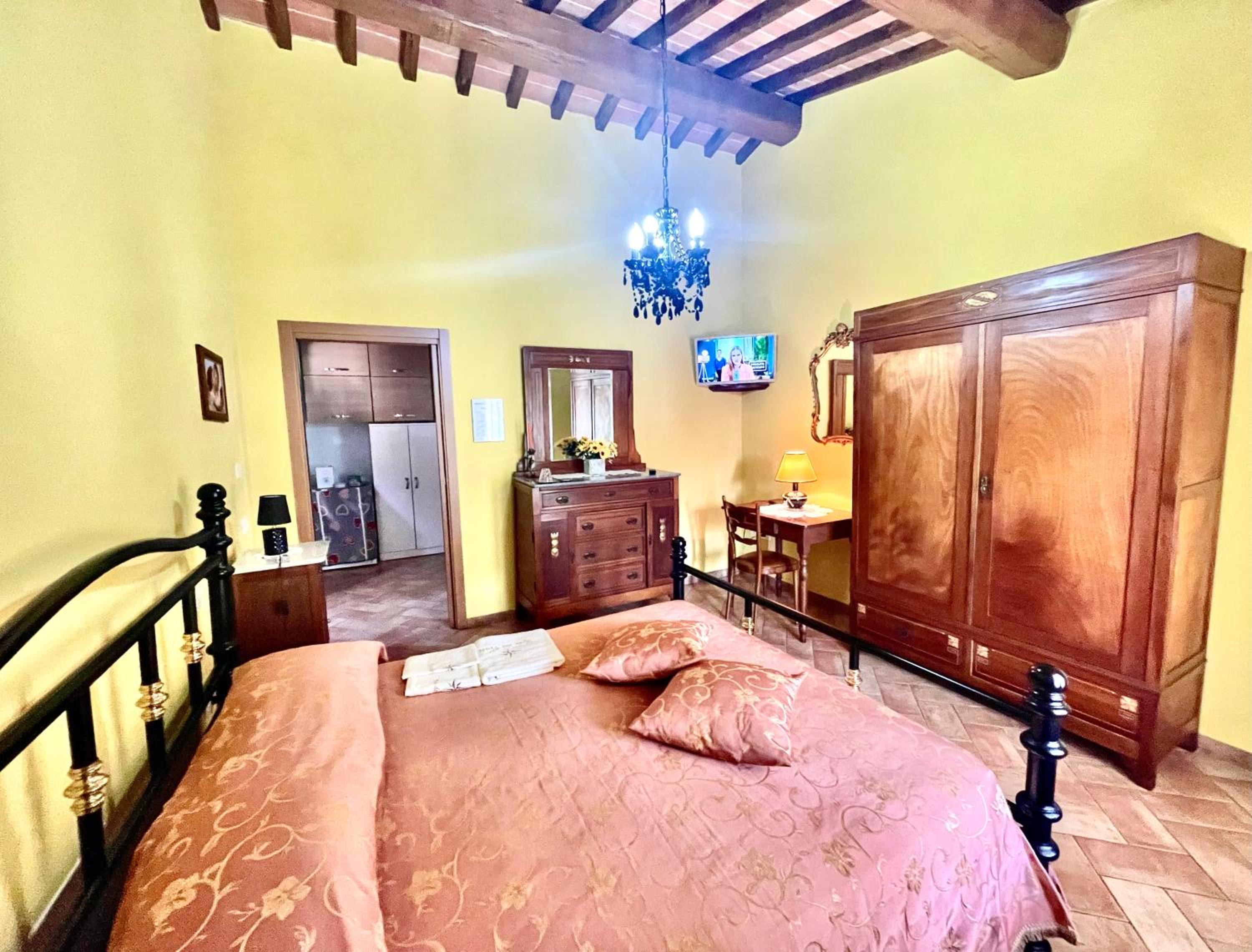 Double Room with Pool View photo 3