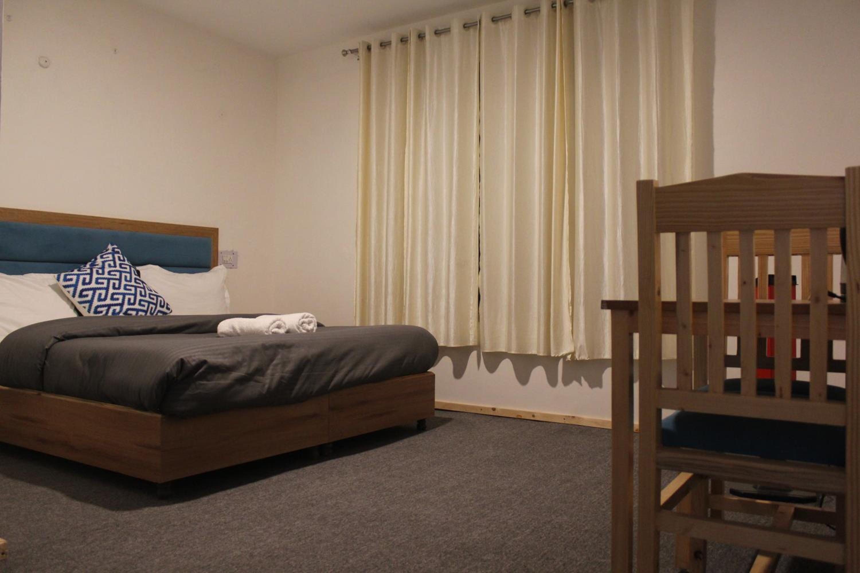 Deluxe Double Room with Balcony - Photo 8