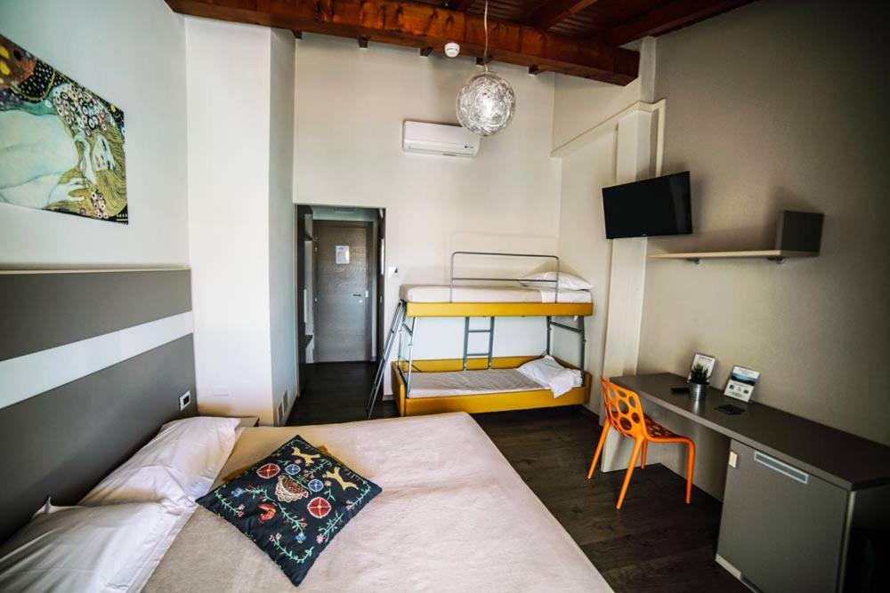 Quadruple Room with Lake View