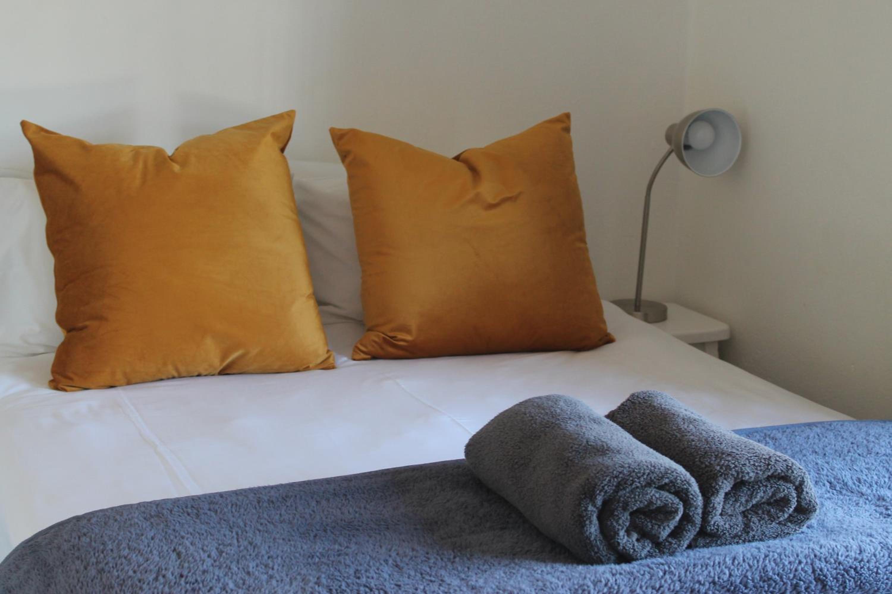 Two-Bedroom House - Photo 23