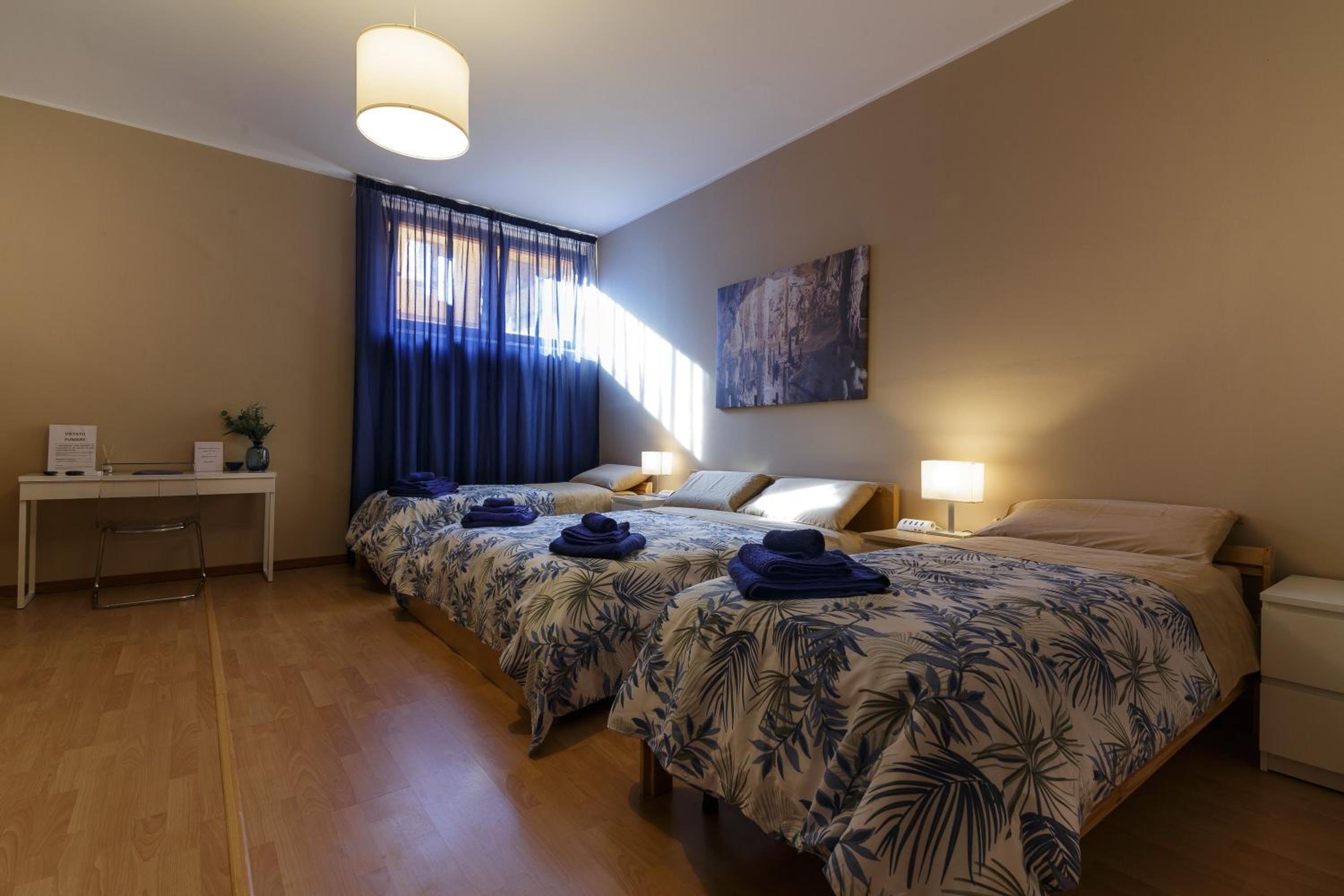 Quadruple Room with Private External Bathroom - Photo 4