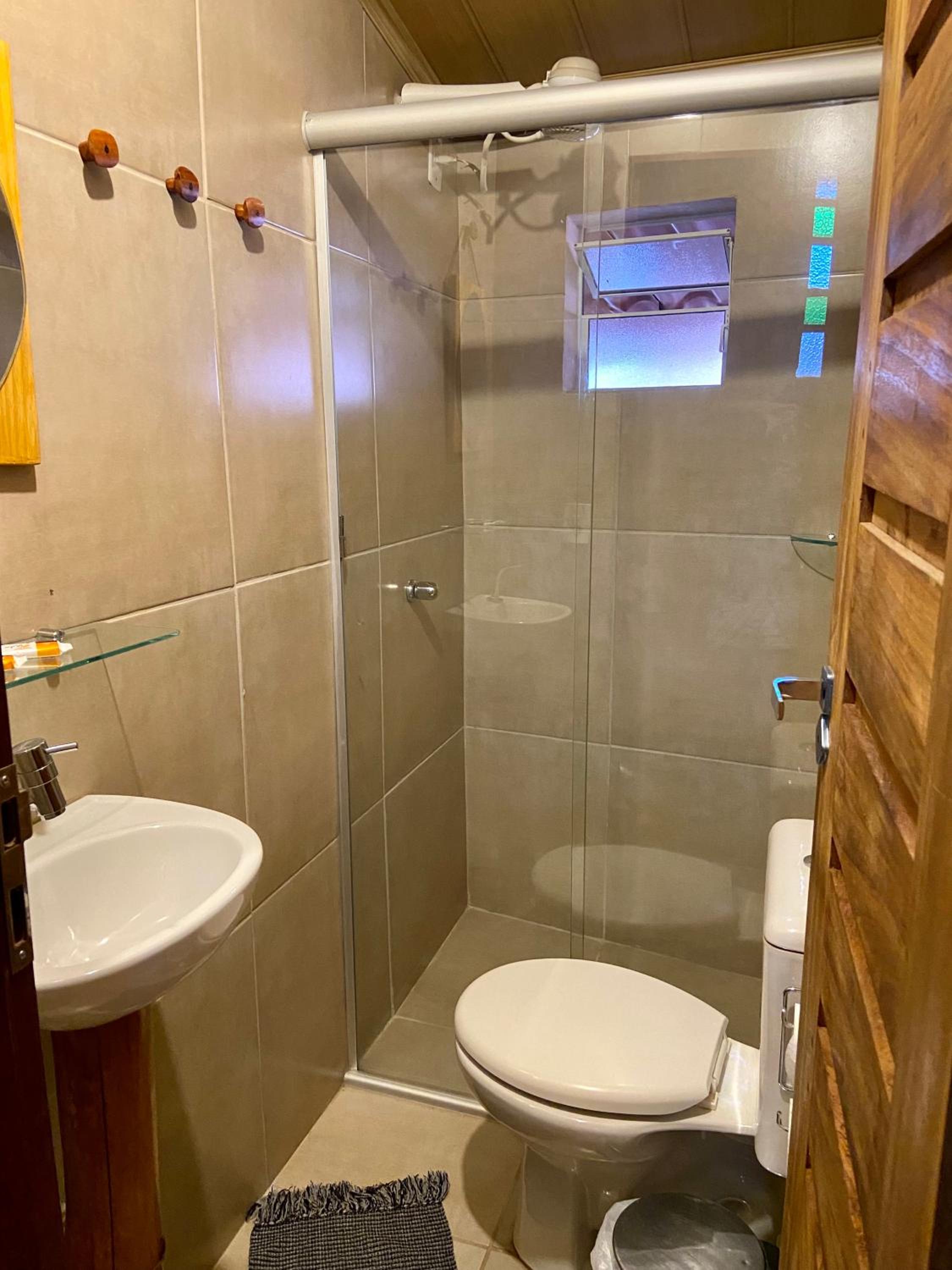 Double Room with Private Bathroom - Photo 3