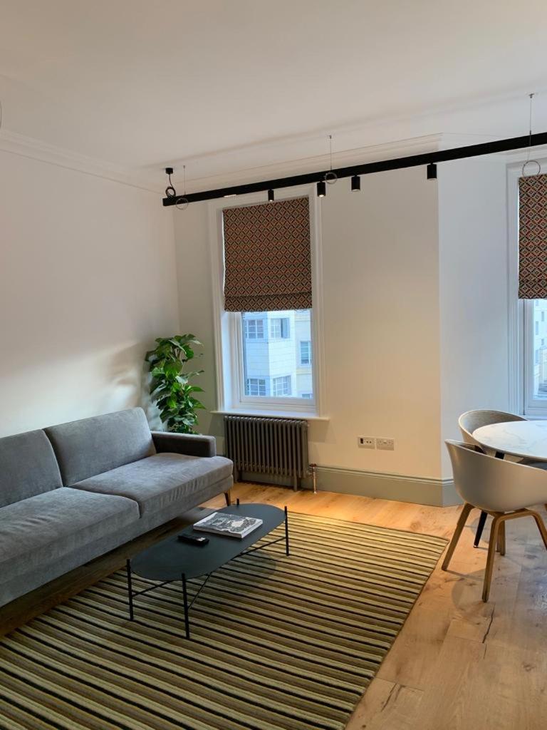 Two-Bedroom Apartment with City View photo 3